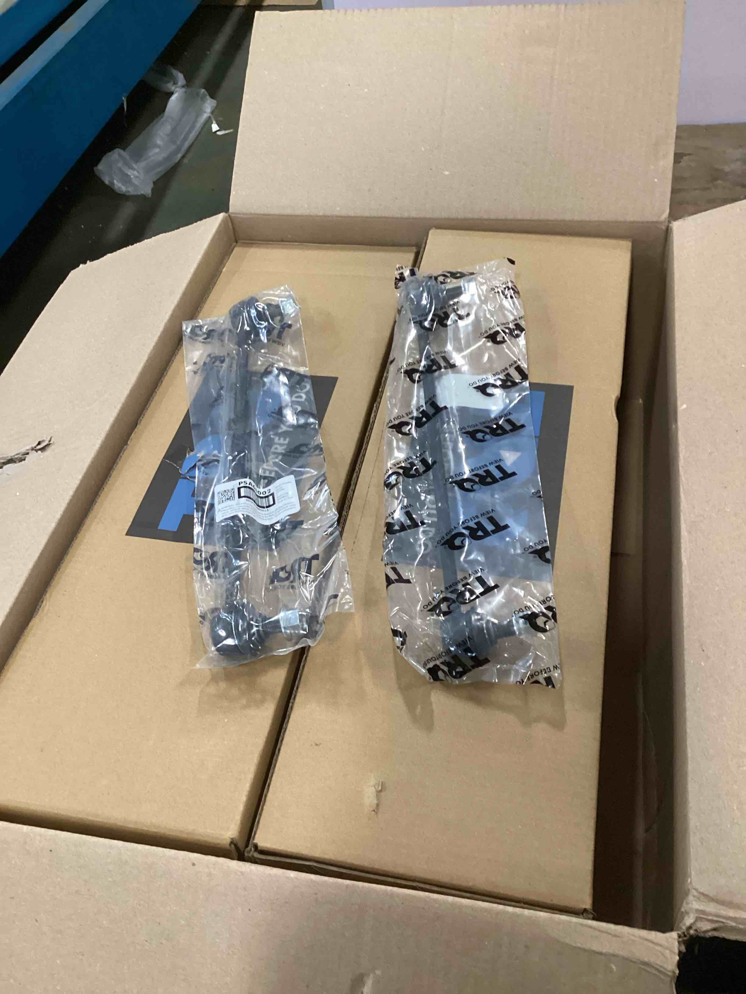 https://s3.amazonaws.com/lotting-images-prod/bidfta/GRA3658211_1747066302248.jpeg
