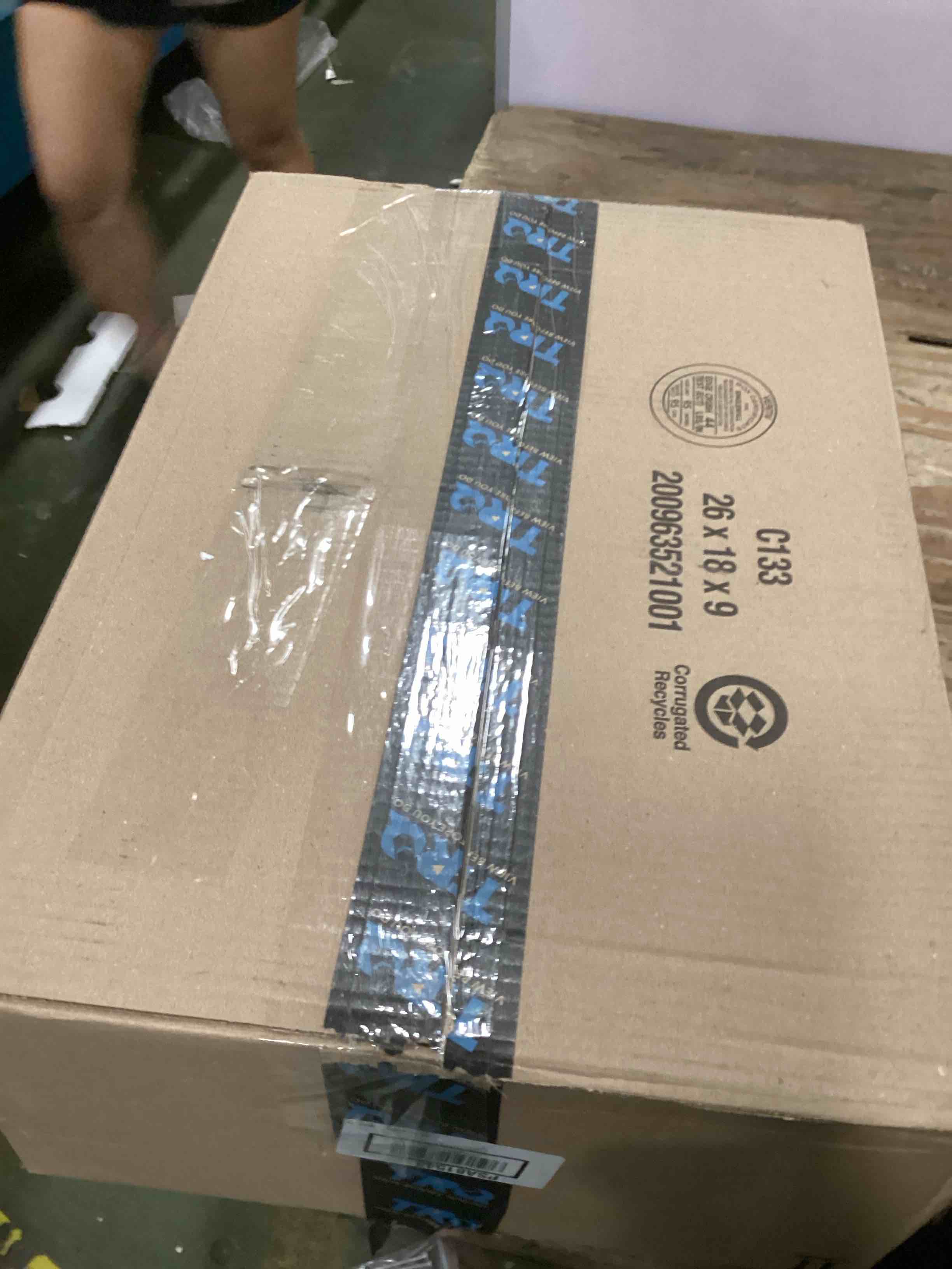 https://s3.amazonaws.com/lotting-images-prod/bidfta/GRA3658211_1747066328562.jpeg