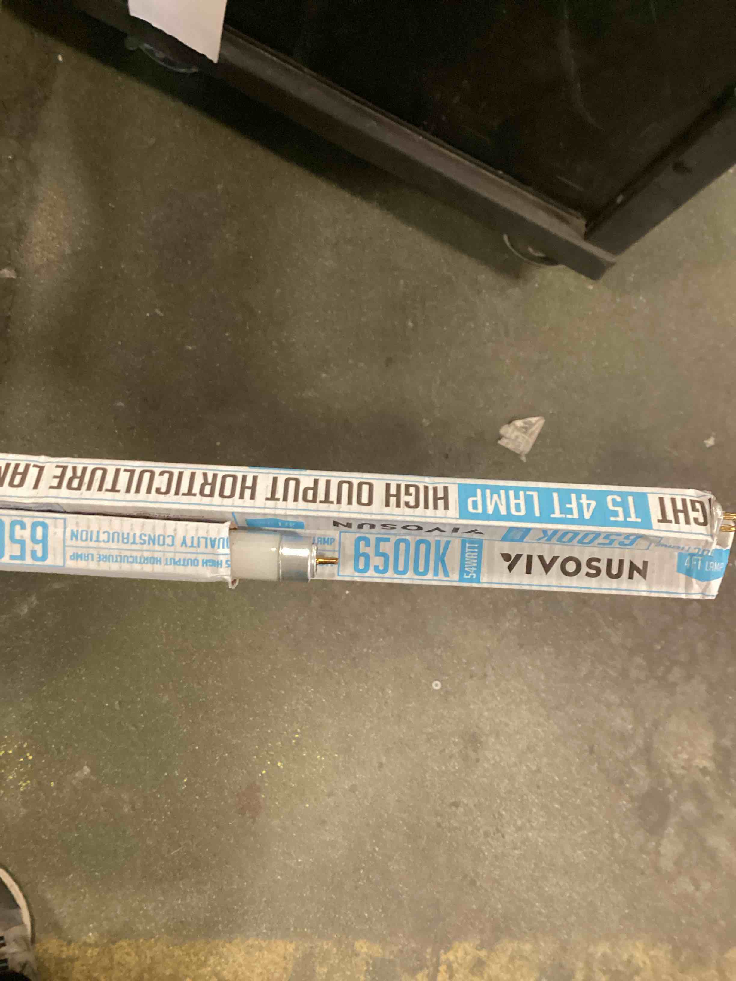 Condition photo showing As Is for VIVOSUN T5 Grow Light Bulbs 4 Ft 46 Inches, 54W 6500K HO Fluorescent Tubes Light Bulbs, Cool White T5 Bulb for 46 Inches T5 Light Fixtures, T5 Grow Lights for Indoor Plants, 4 Ft 54W Pack of 5