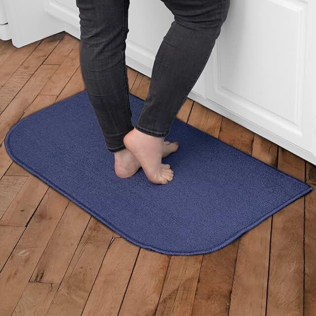 Sonoma Goods For Life® Entry/Kitchen Washable Area or Throw Rug, navy 20” x 30”