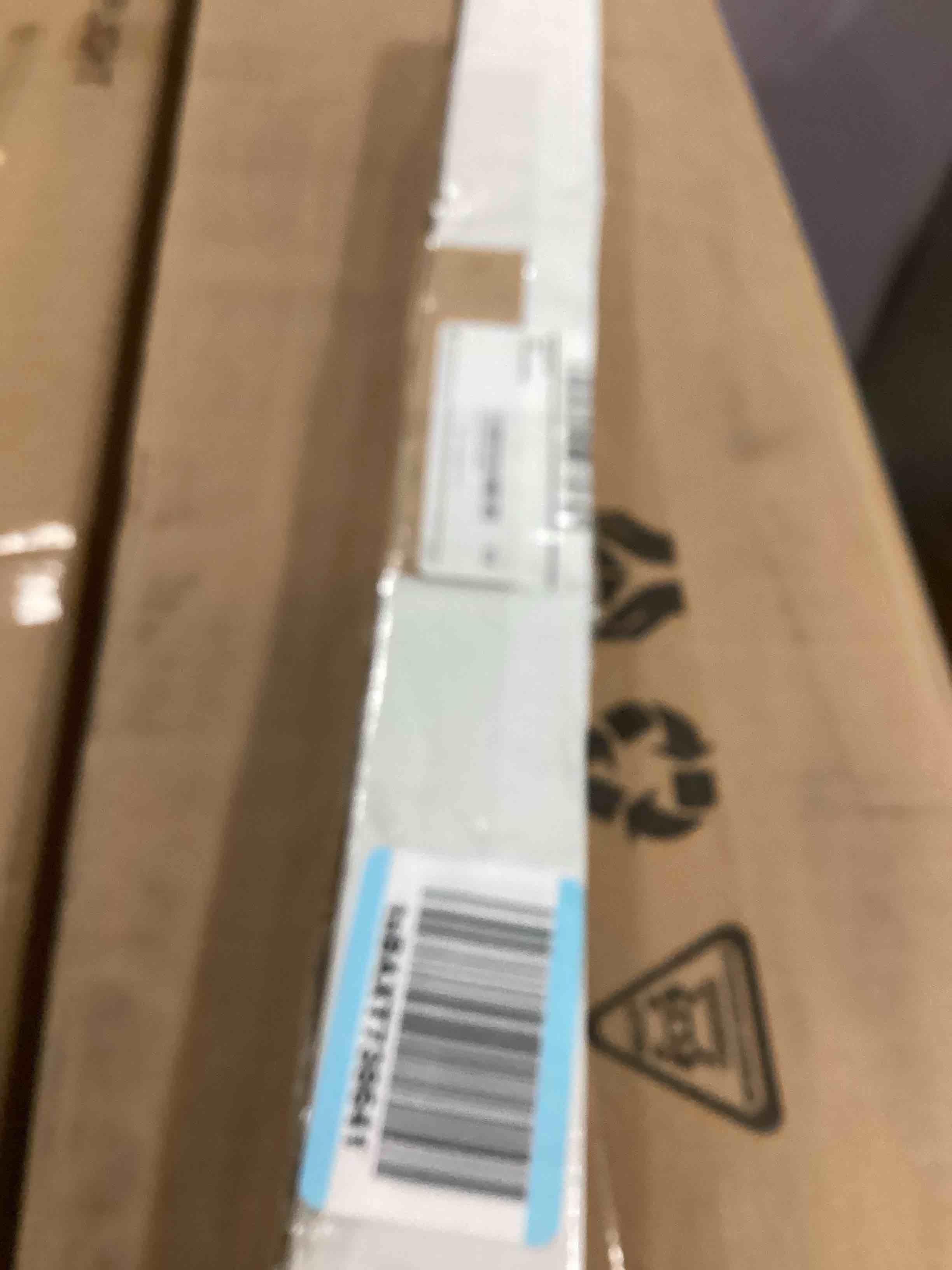 https://s3.amazonaws.com/lotting-images-prod/bidfta/GRA3660152_1748351634784.jpeg