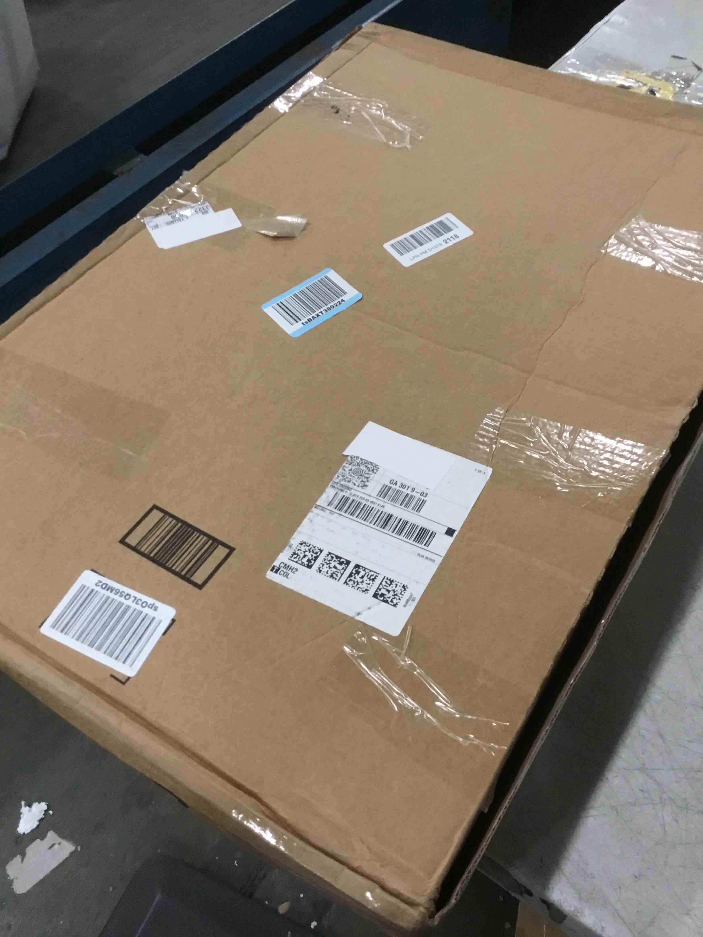 https://s3.amazonaws.com/lotting-images-prod/bidfta/GRA3662072_1747761969120.jpeg