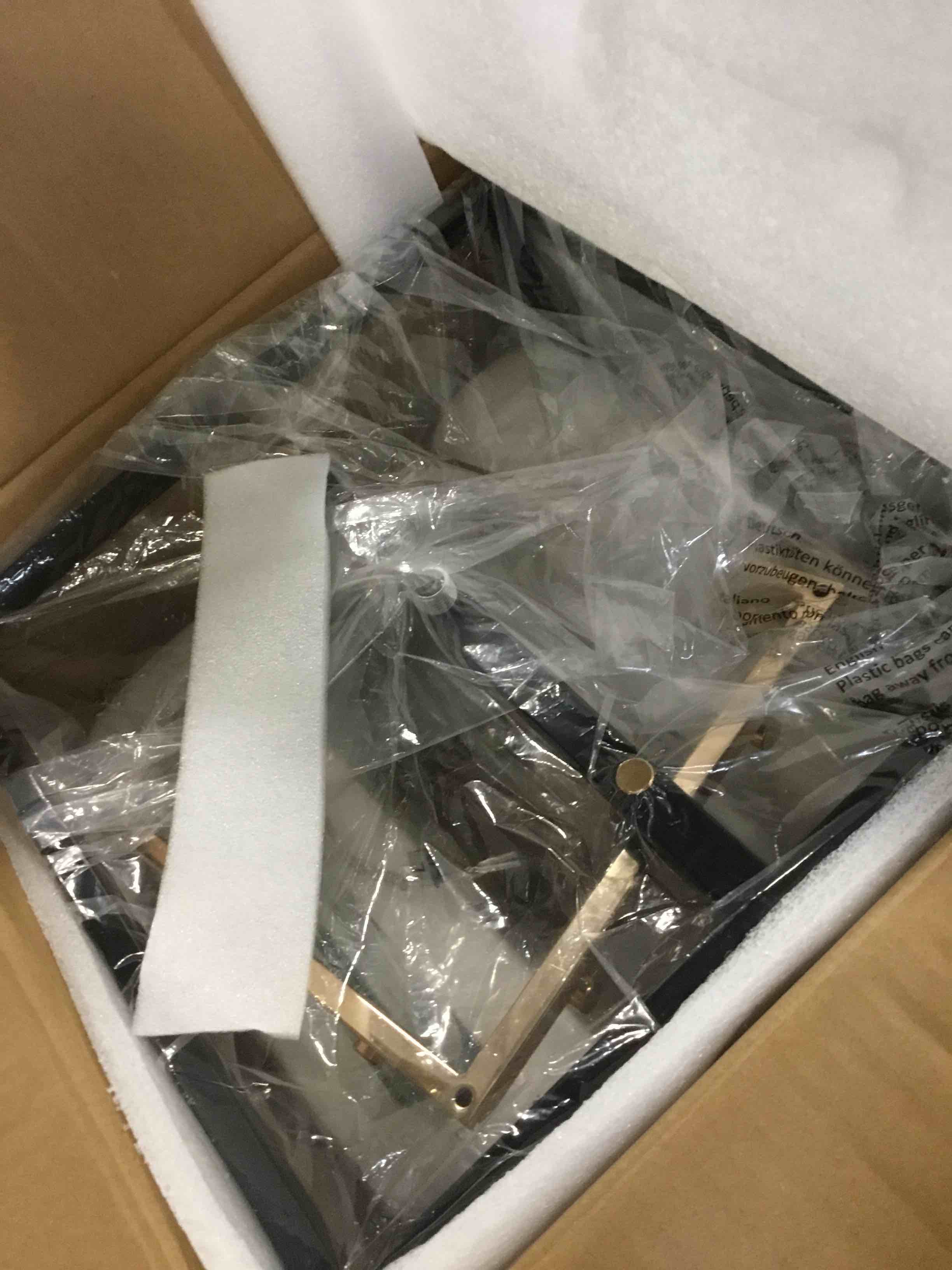 https://s3.amazonaws.com/lotting-images-prod/bidfta/GRA3663119_1748449994282.jpeg