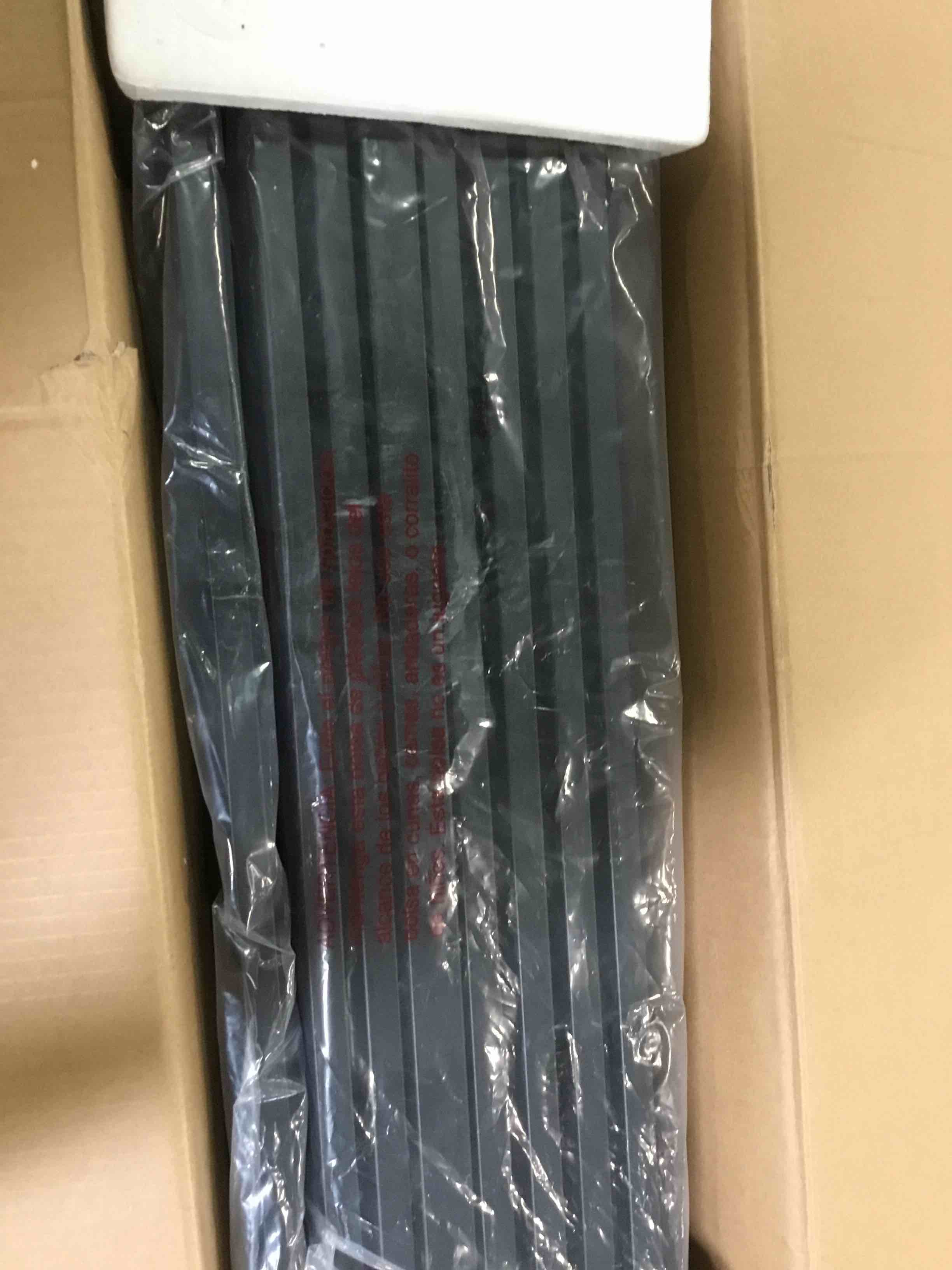 https://s3.amazonaws.com/lotting-images-prod/bidfta/GRA3663807_1748889417691.jpeg