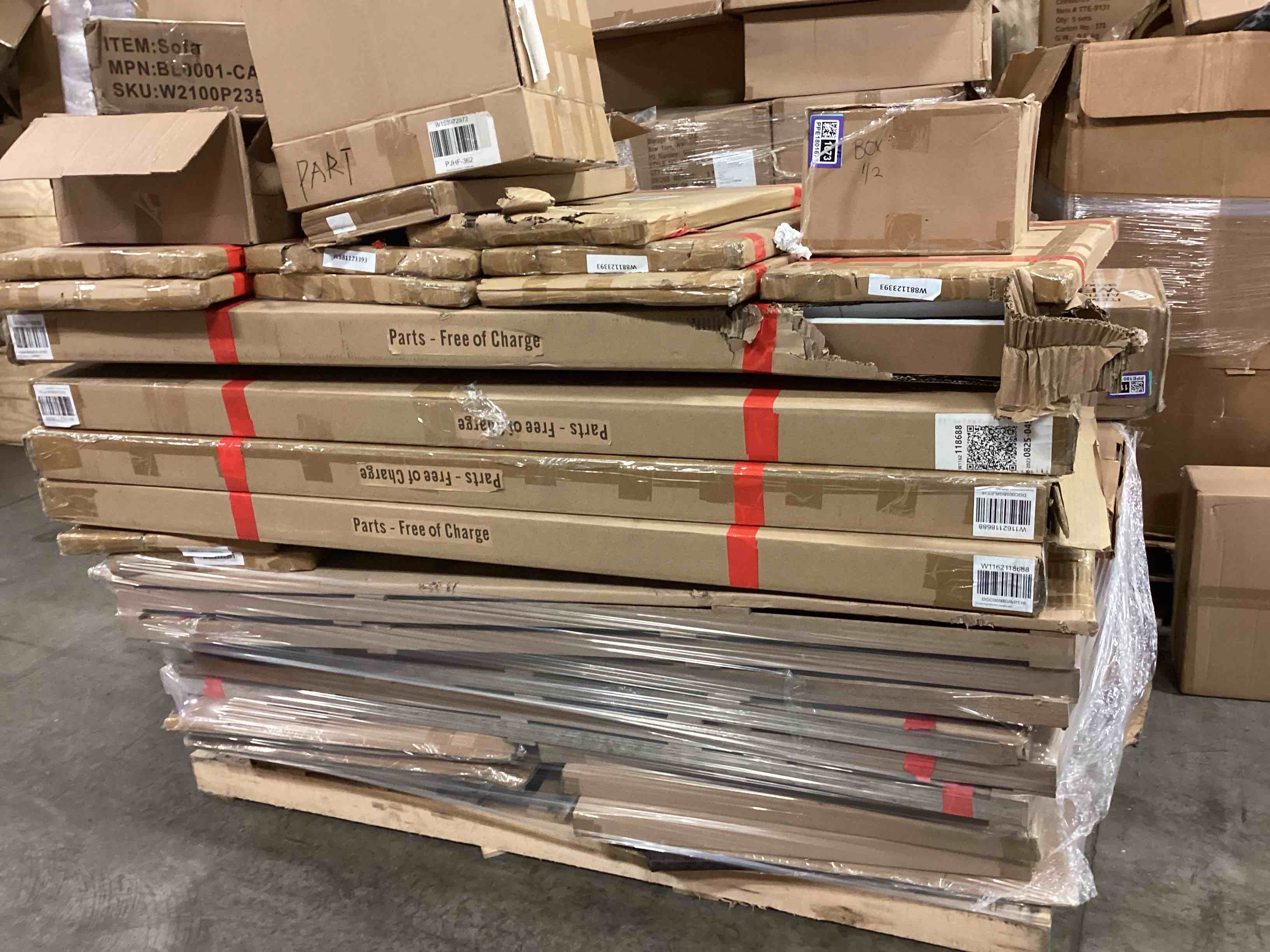 Pallet Lot of Miscellaneous Furniture 