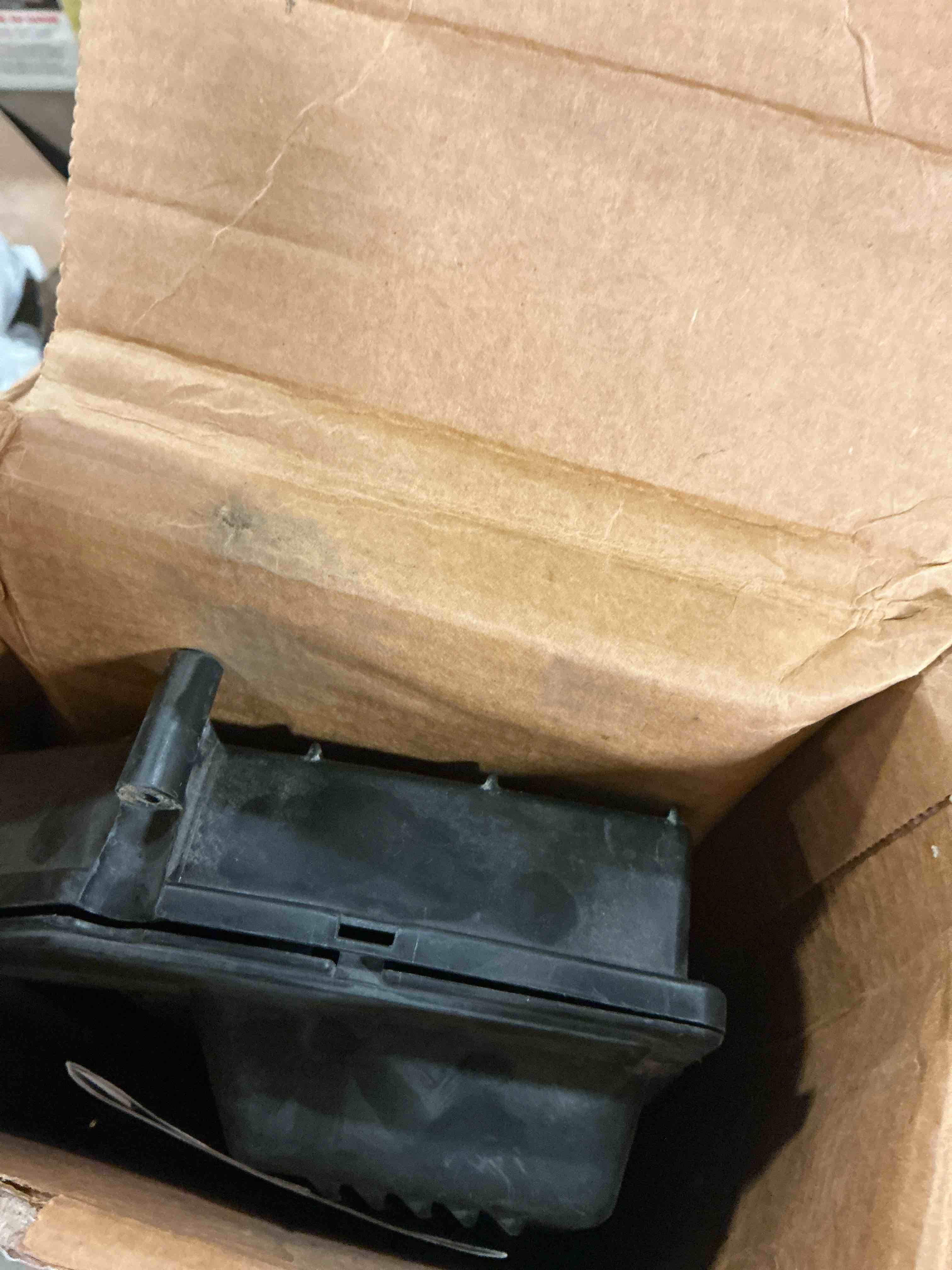 https://s3.amazonaws.com/lotting-images-prod/bidfta/GRA3670067_1753889589049.jpeg