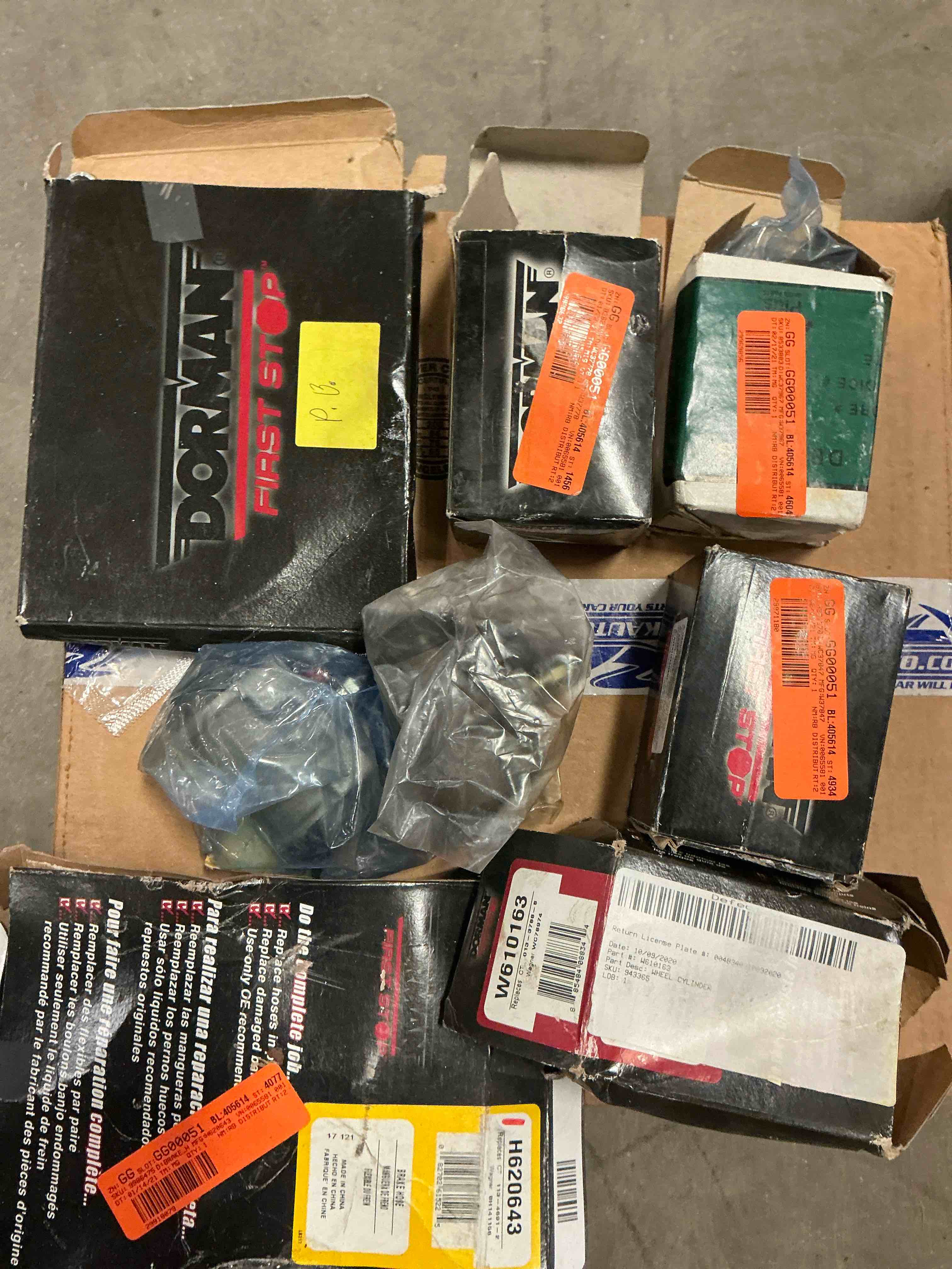 Assorted of car parts 
