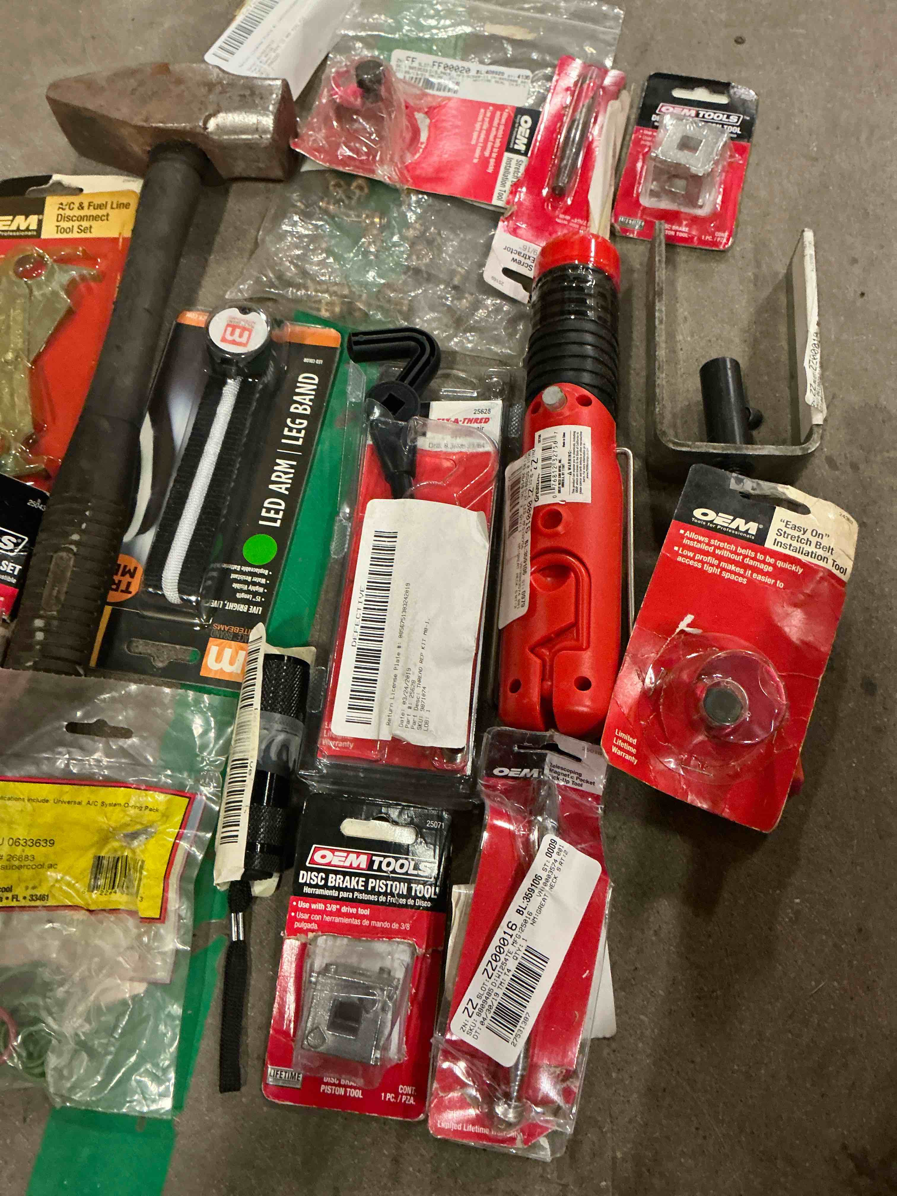 https://s3.amazonaws.com/lotting-images-prod/bidfta/GRA3670192_1753974383650.jpeg