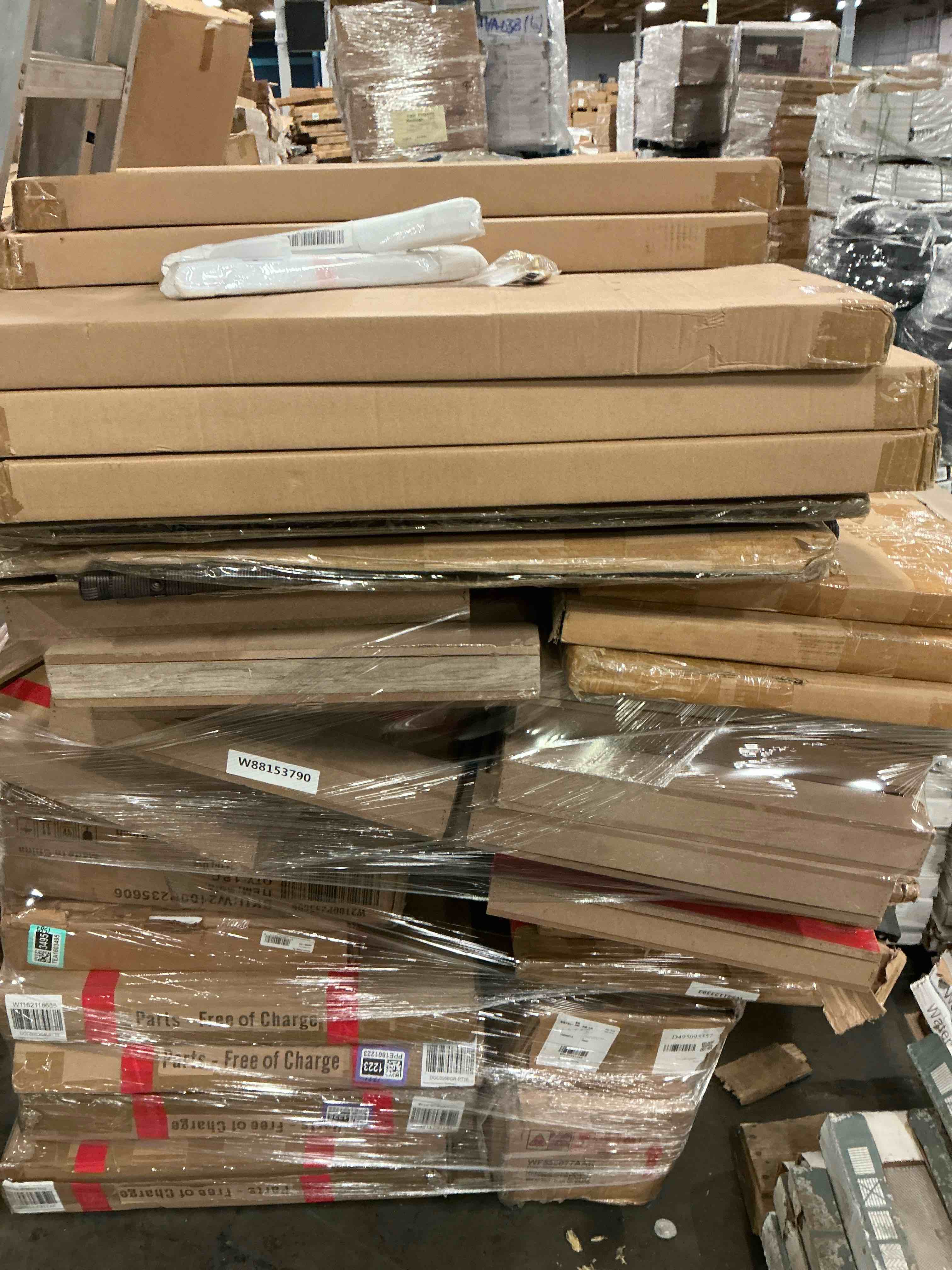 https://s3.amazonaws.com/lotting-images-prod/bidfta/GRA3670245_1754061895234.jpeg