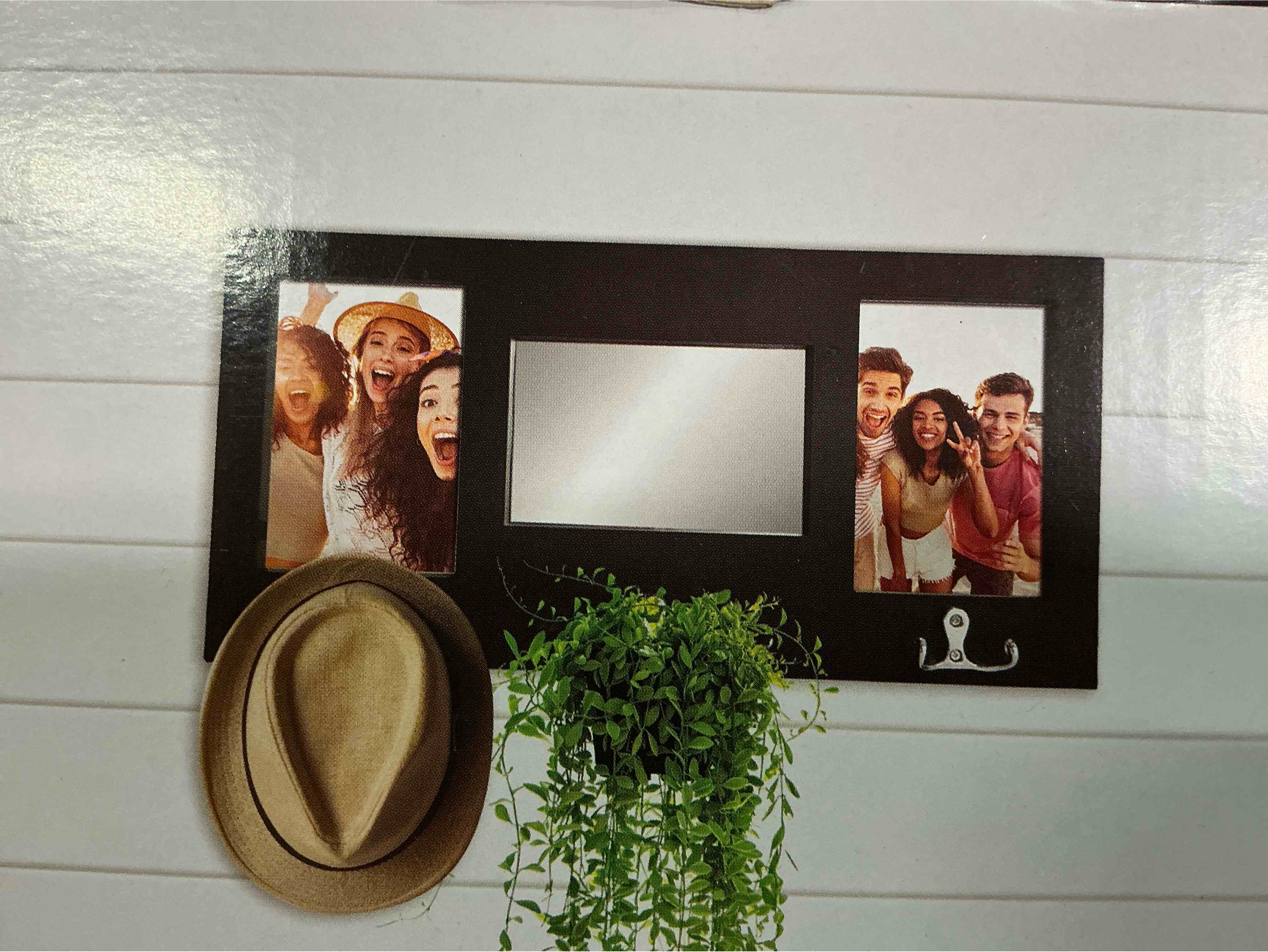 Photo collage with hooks e mirror black color 