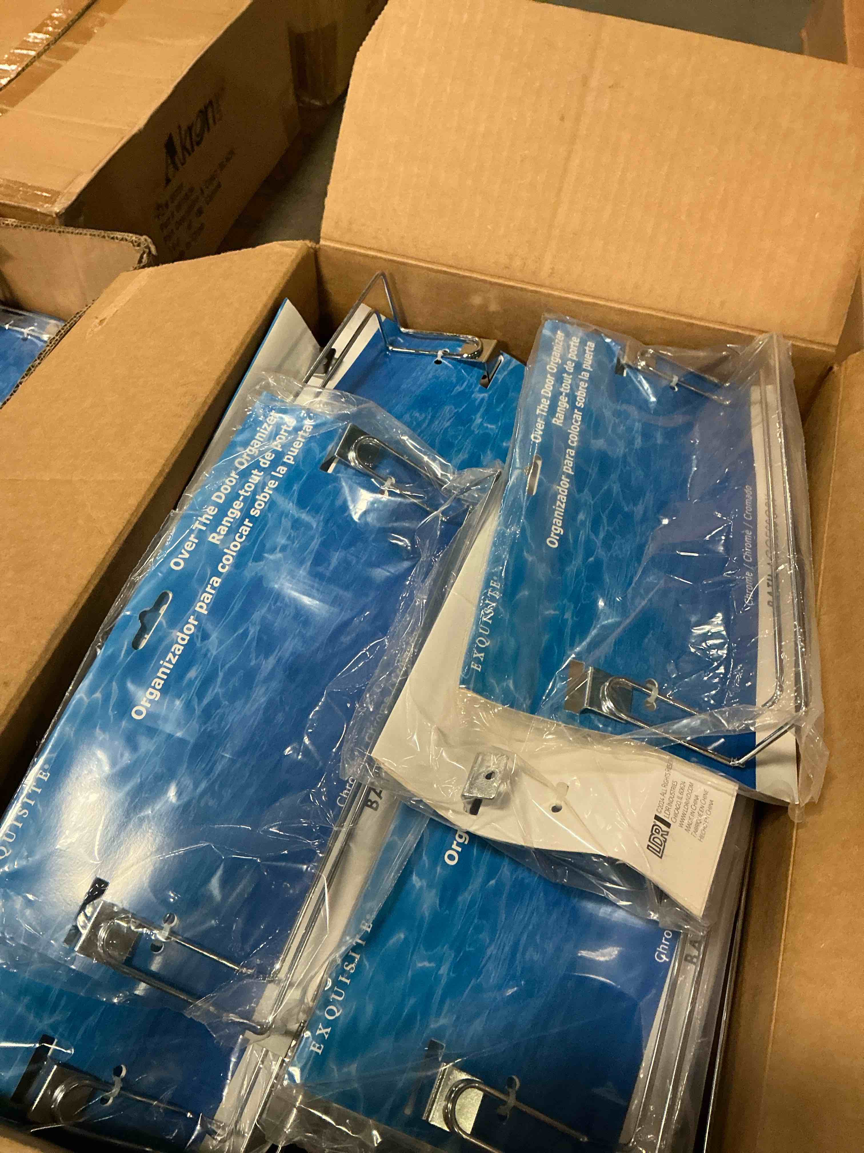 https://s3.amazonaws.com/lotting-images-prod/bidfta/GRA3670323_1754512276055.jpeg