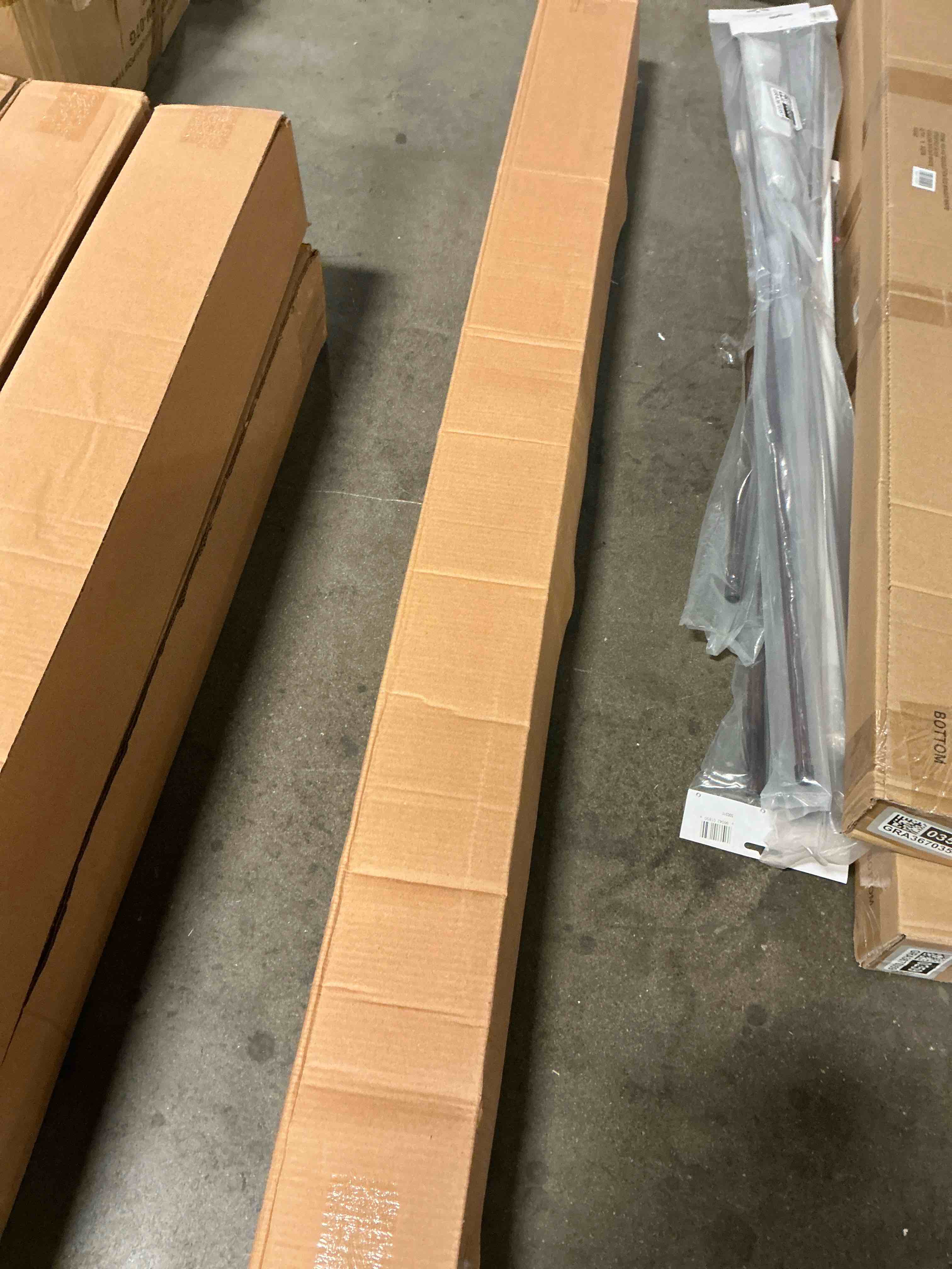 https://s3.amazonaws.com/lotting-images-prod/bidfta/GRA3670355_1754511216636.jpeg