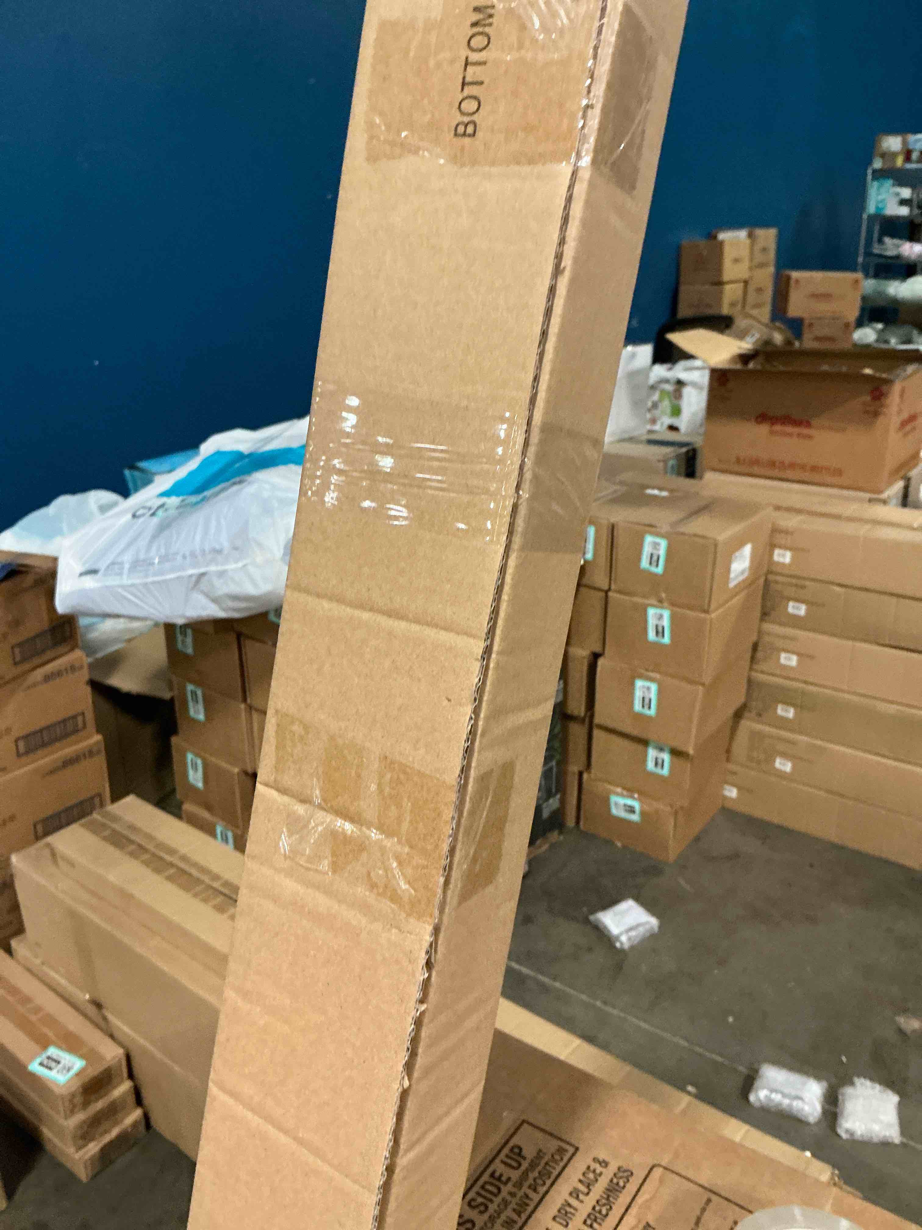 https://s3.amazonaws.com/lotting-images-prod/bidfta/GRA3670358_1754510684957.jpeg