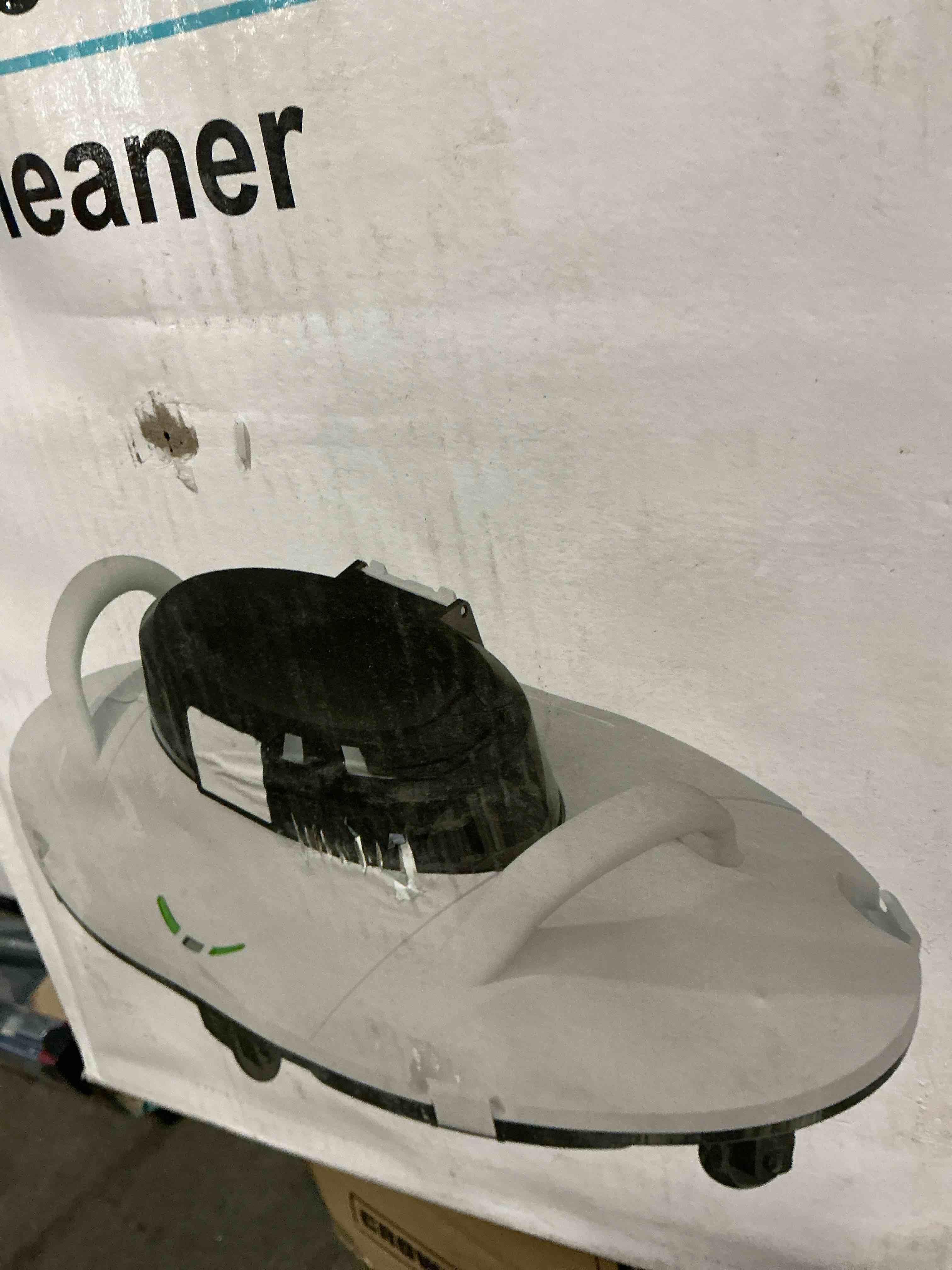 Cordless Robotic pool cleaner black color 