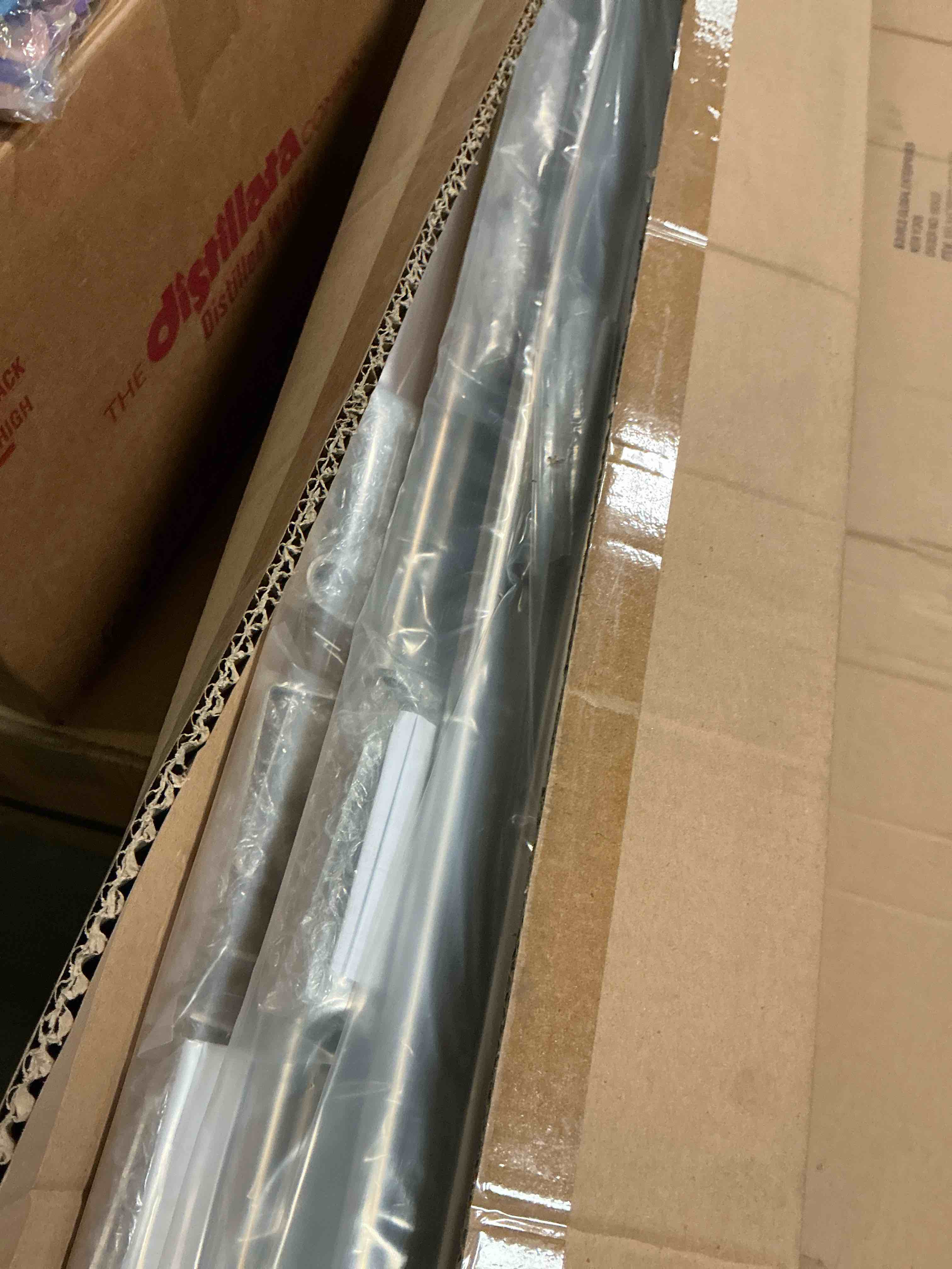 https://s3.amazonaws.com/lotting-images-prod/bidfta/GRA3670388_1754926556562.jpeg