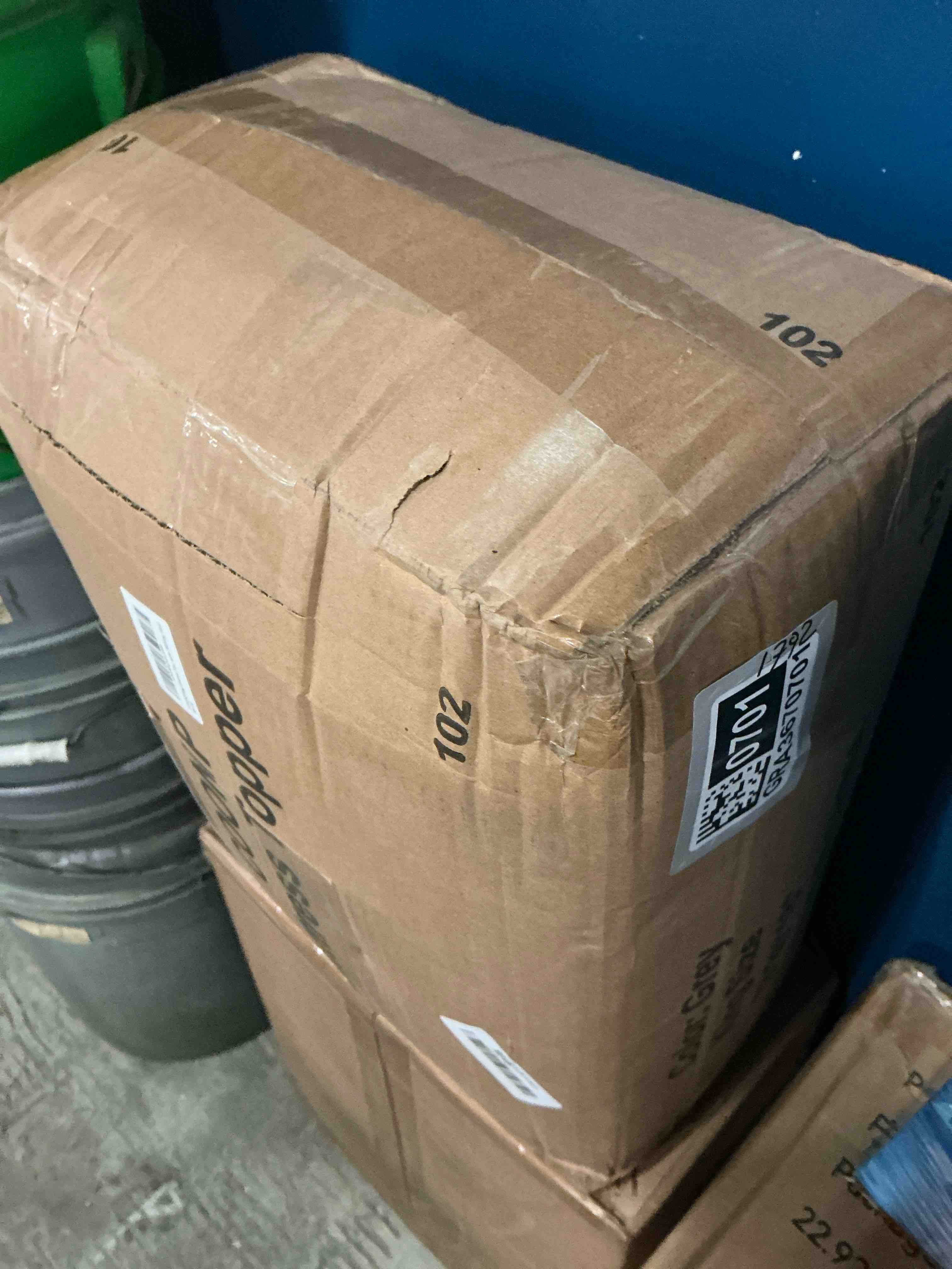 https://s3.amazonaws.com/lotting-images-prod/bidfta/GRA3670701_1755176419475.jpeg