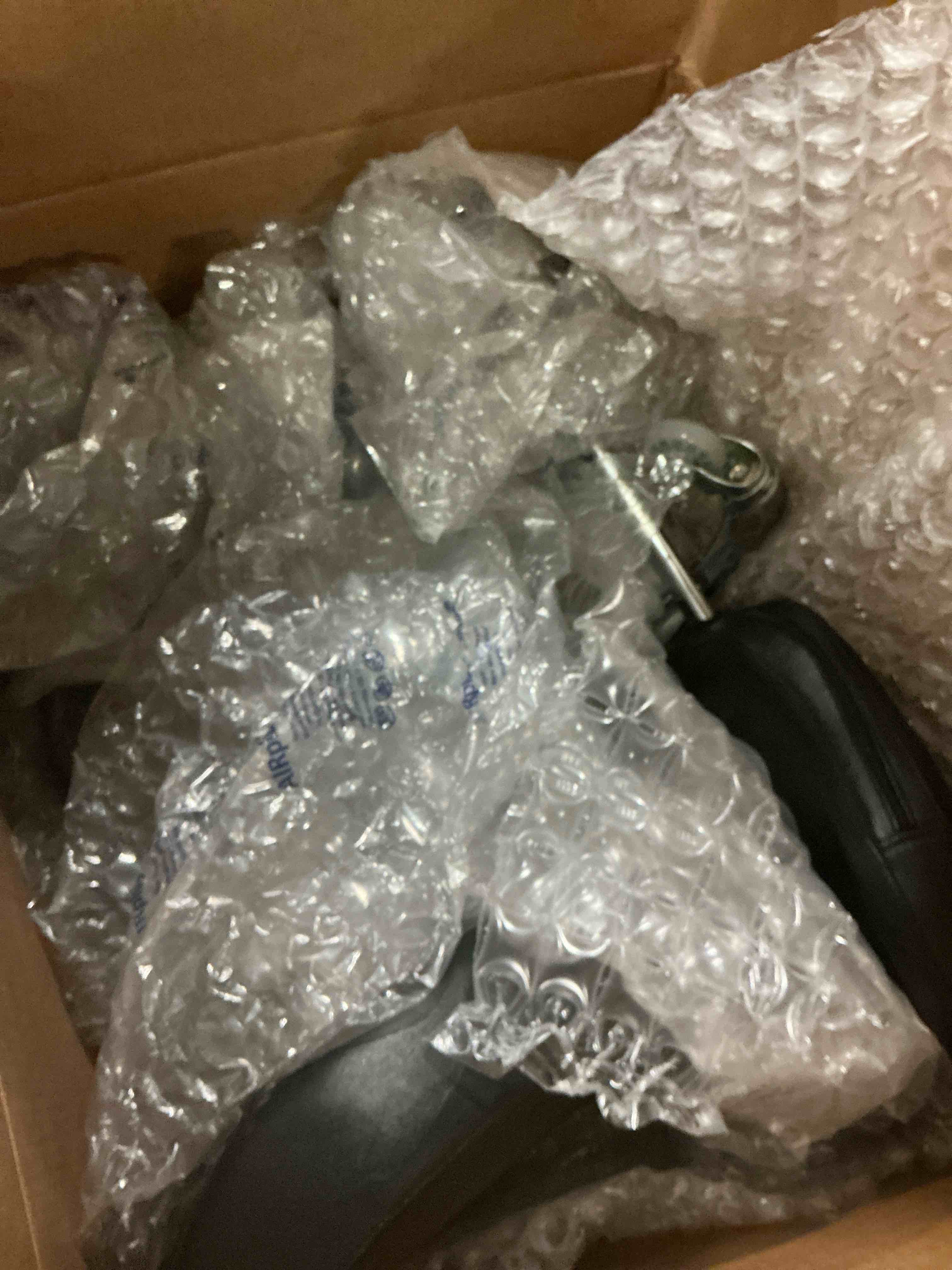 https://s3.amazonaws.com/lotting-images-prod/bidfta/GRA3671011_1755549011462.jpeg