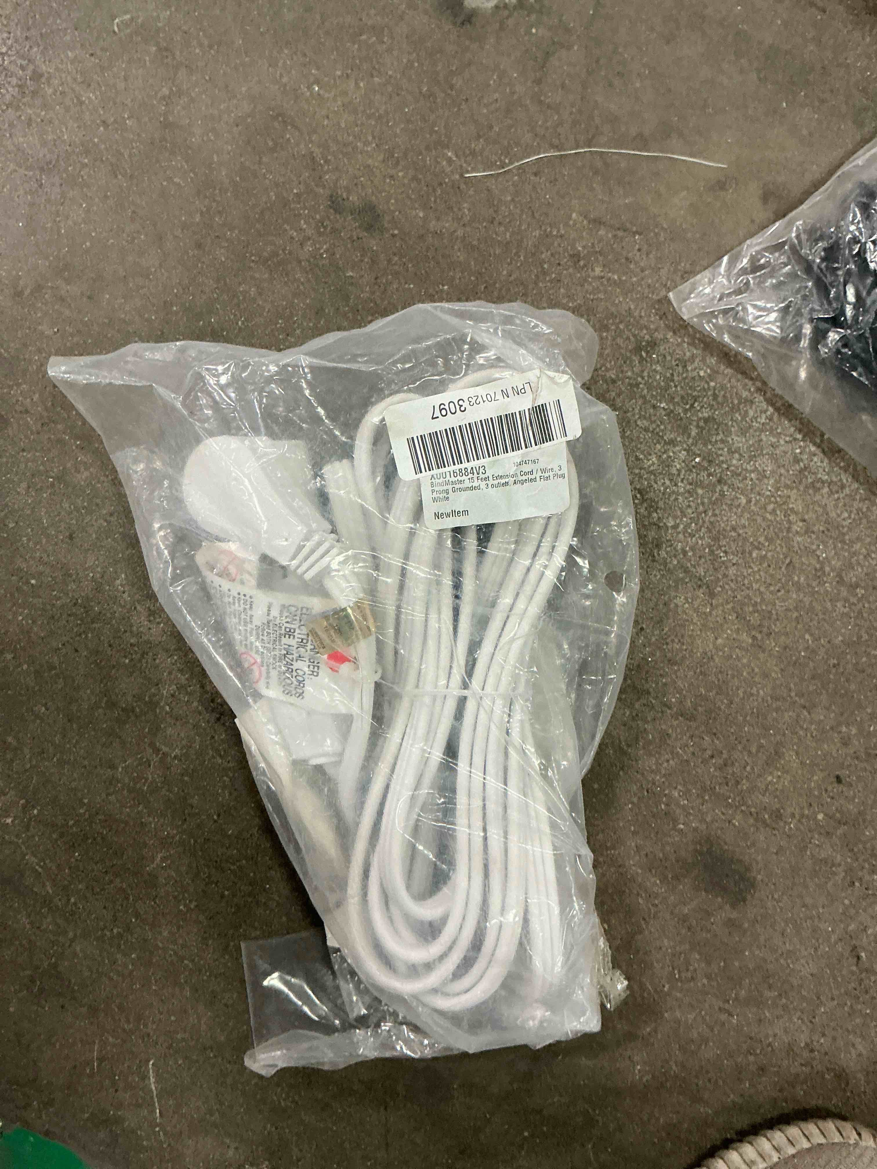 Condition photo showing item condition for BindMaster 15 Feet Extension Cord/Wire, 3 Prong Grounded, 3 outlets, Angled Flat Plug, White