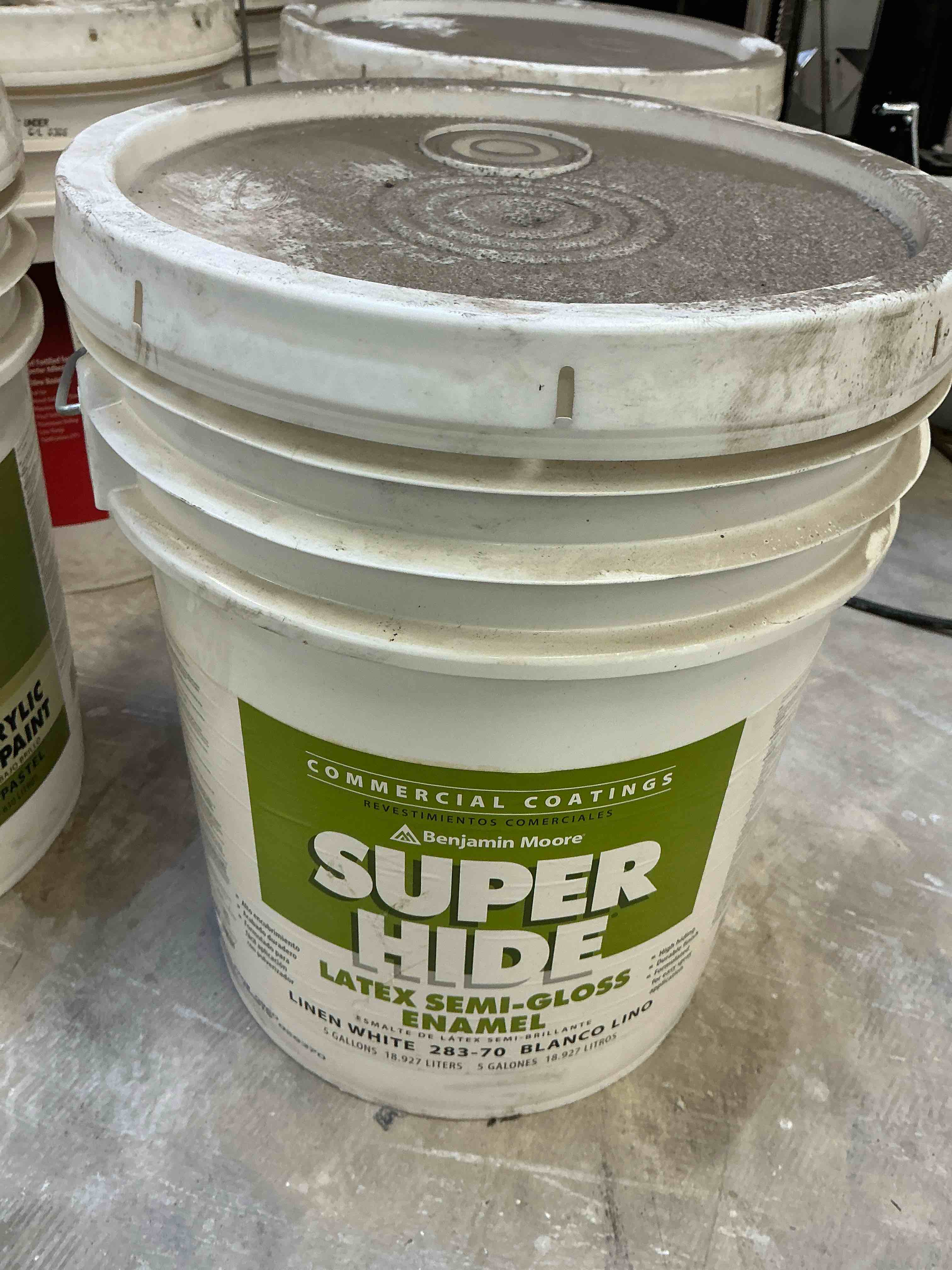 COMMERCIAL COATINGS REVESTIMIENTOS COMERCIALES Benjamin Moore SUPER Ats encubrimiento HDL LATEX SEMI-GLOSS ENAMEL LINEN WHITE 283-70 BLANCO LINO