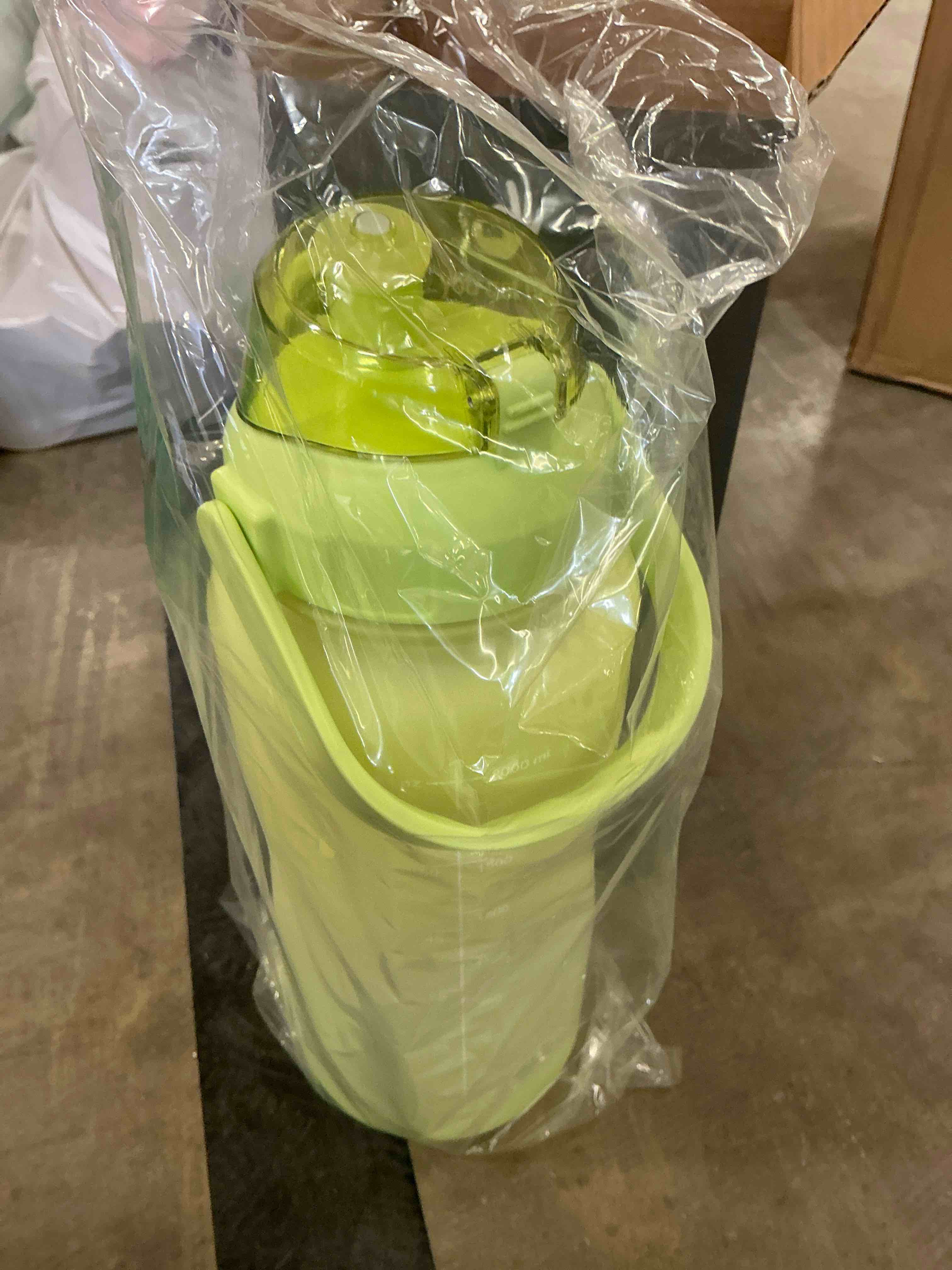 PLASTIC WATER BOTTLE 64 ounce 1.89 liter