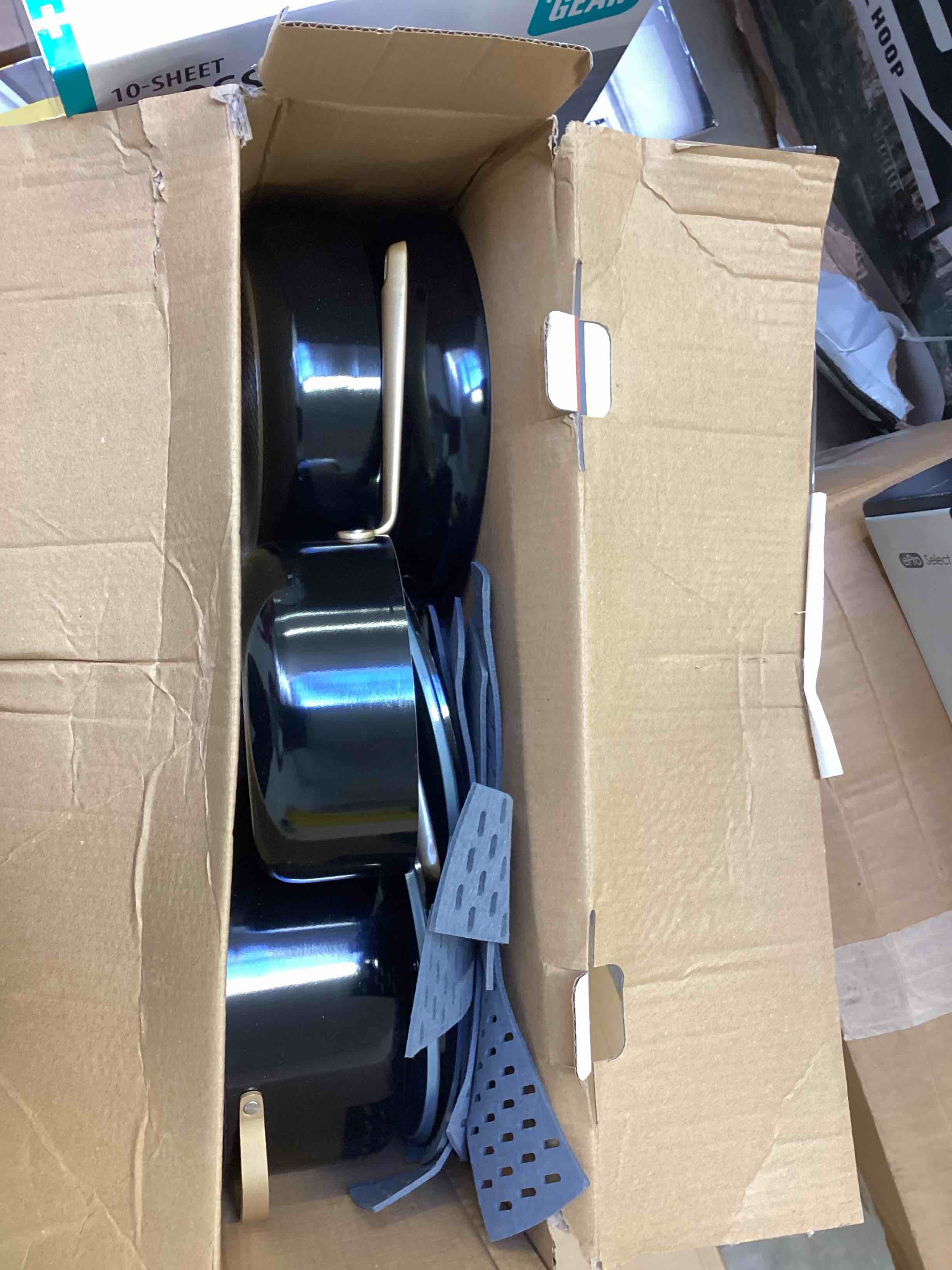 https://s3.amazonaws.com/lotting-images-prod/bidfta/GRA3672047_1760645006621.jpeg