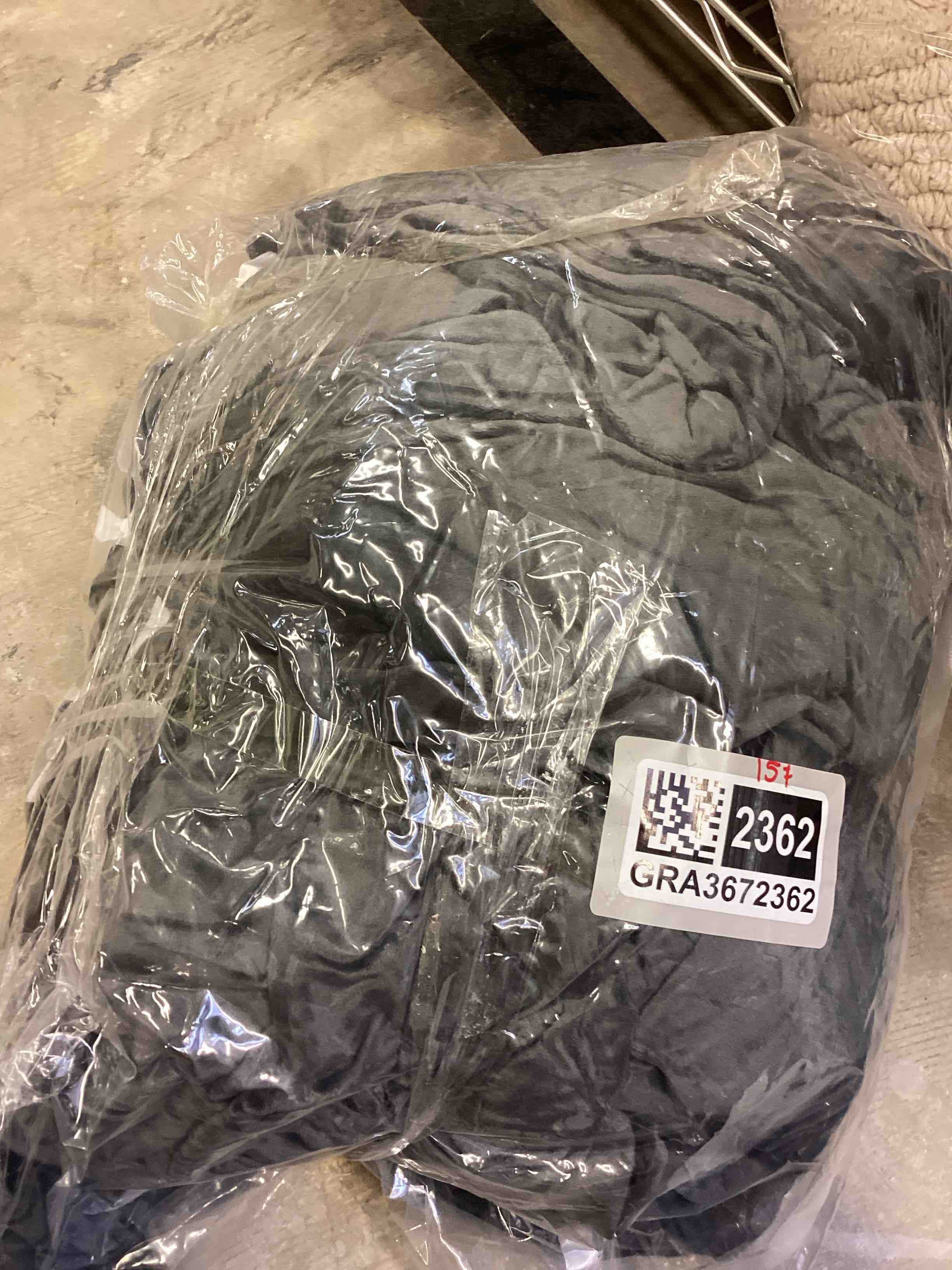 Two sofa linings and 4 cushion linings.