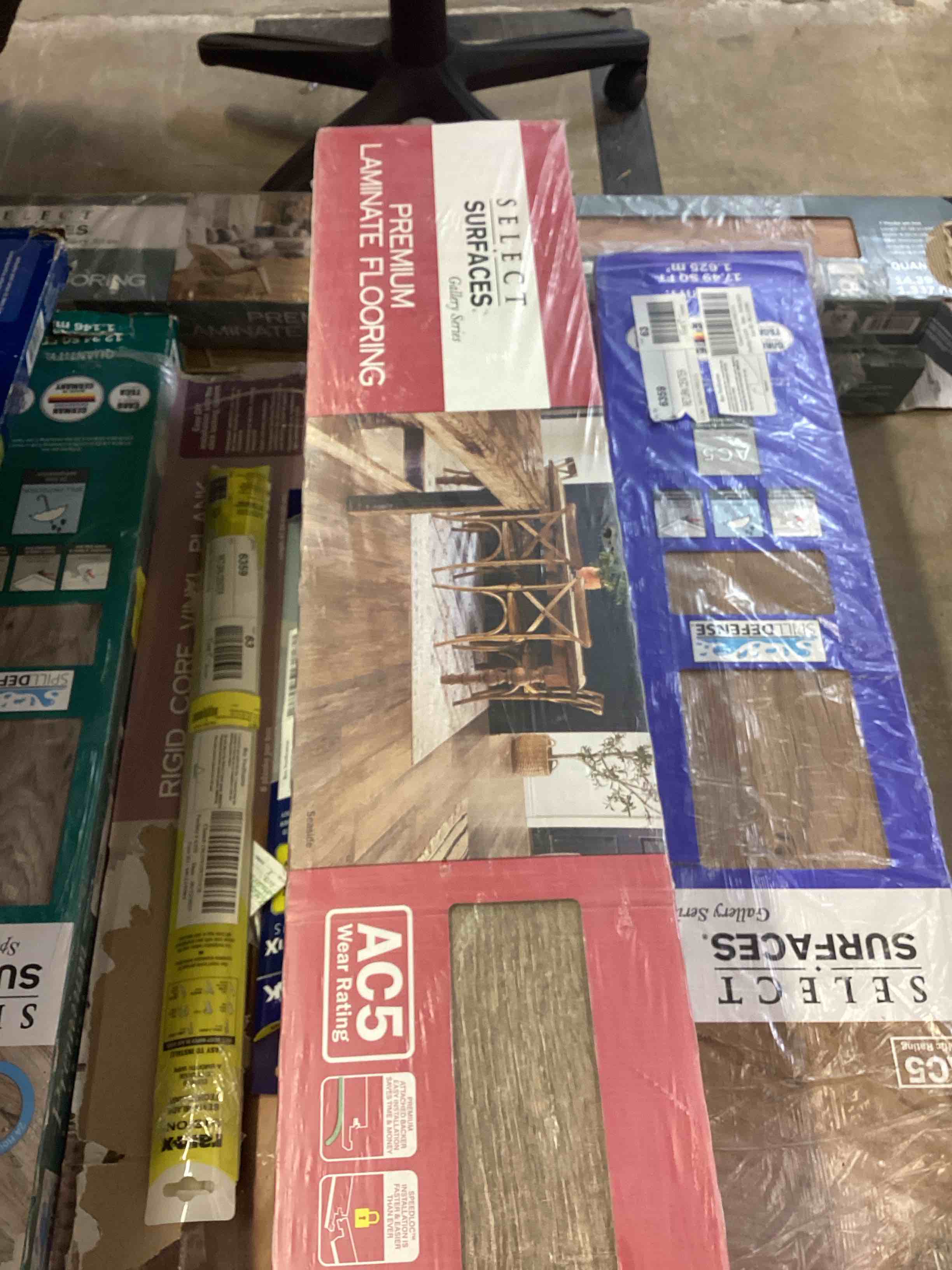 premium laminate flooring Seaside color ( you bid per sq ft ) ( 5 boxes for pick up )