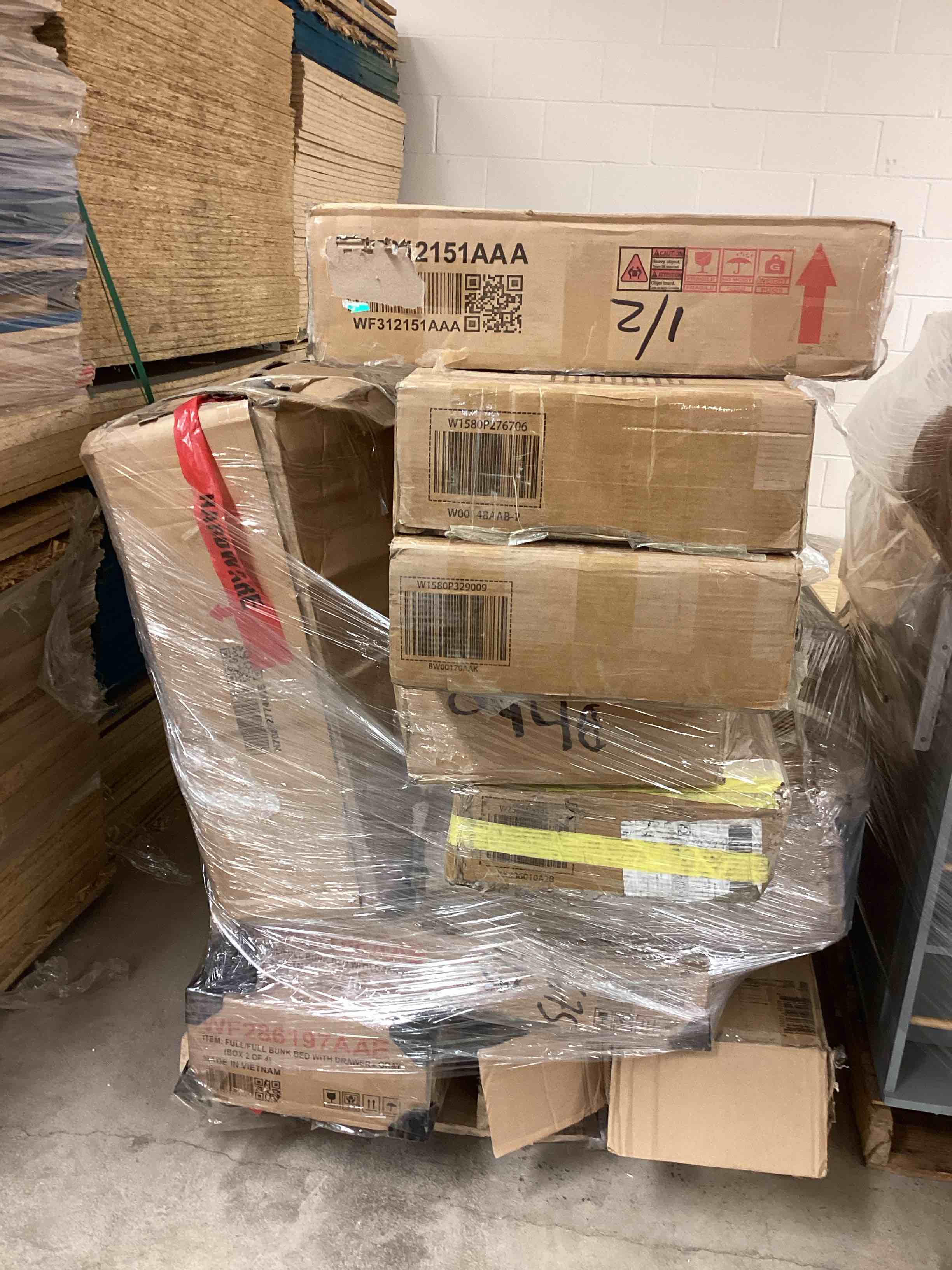 Pallet  of multiple furniture 