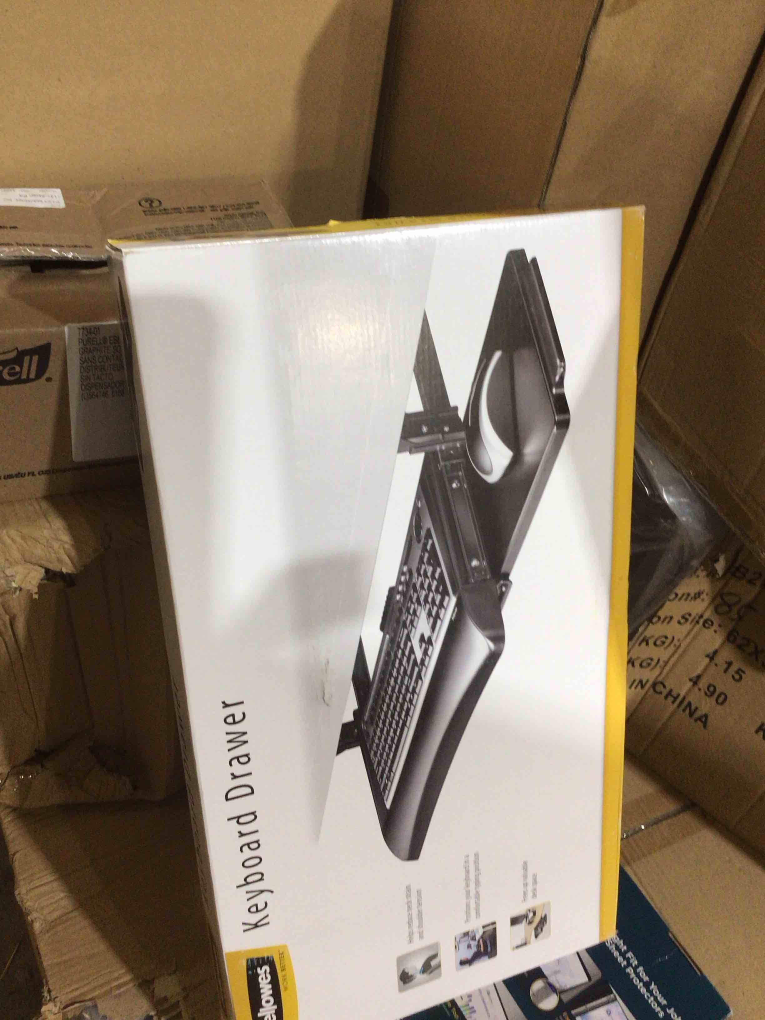 https://s3.amazonaws.com/lotting-images-prod/bidfta/GRA3677289_1758576089115.jpeg