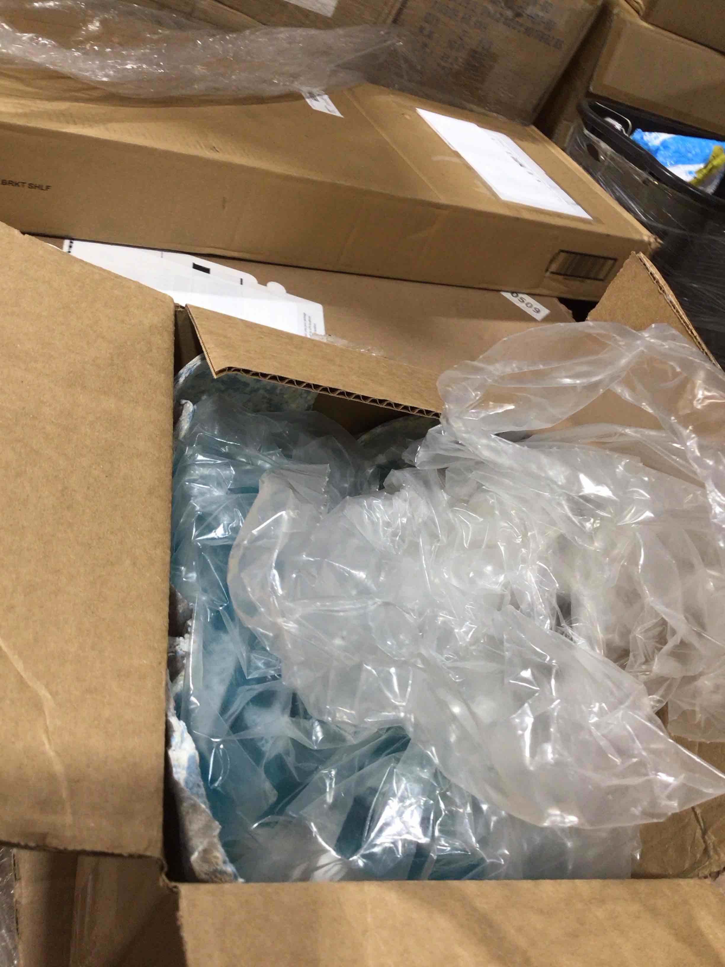 https://s3.amazonaws.com/lotting-images-prod/bidfta/GRA3677348_1758639850474.jpeg