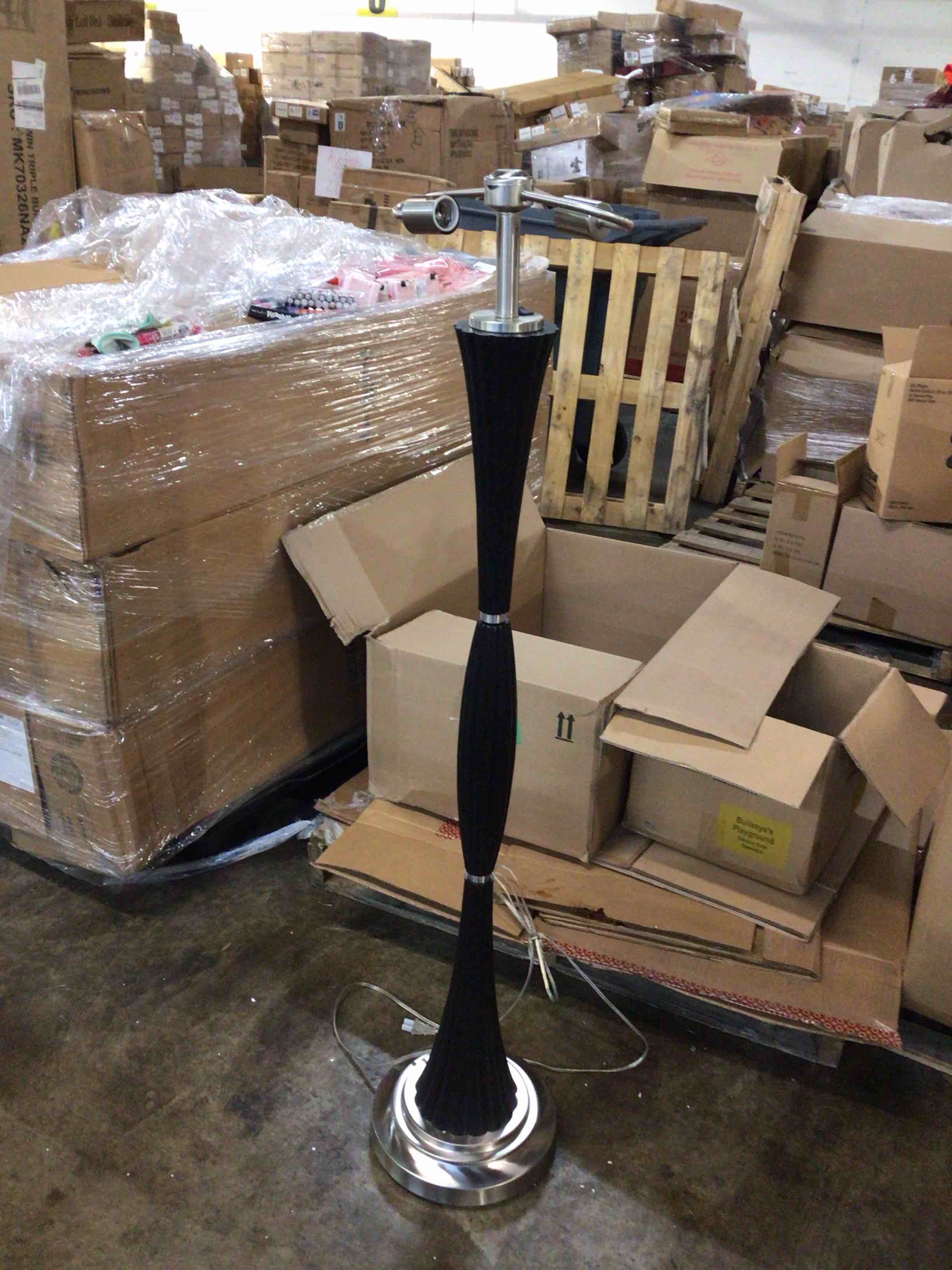 https://s3.amazonaws.com/lotting-images-prod/bidfta/GRA3677463_1758732318106.jpeg