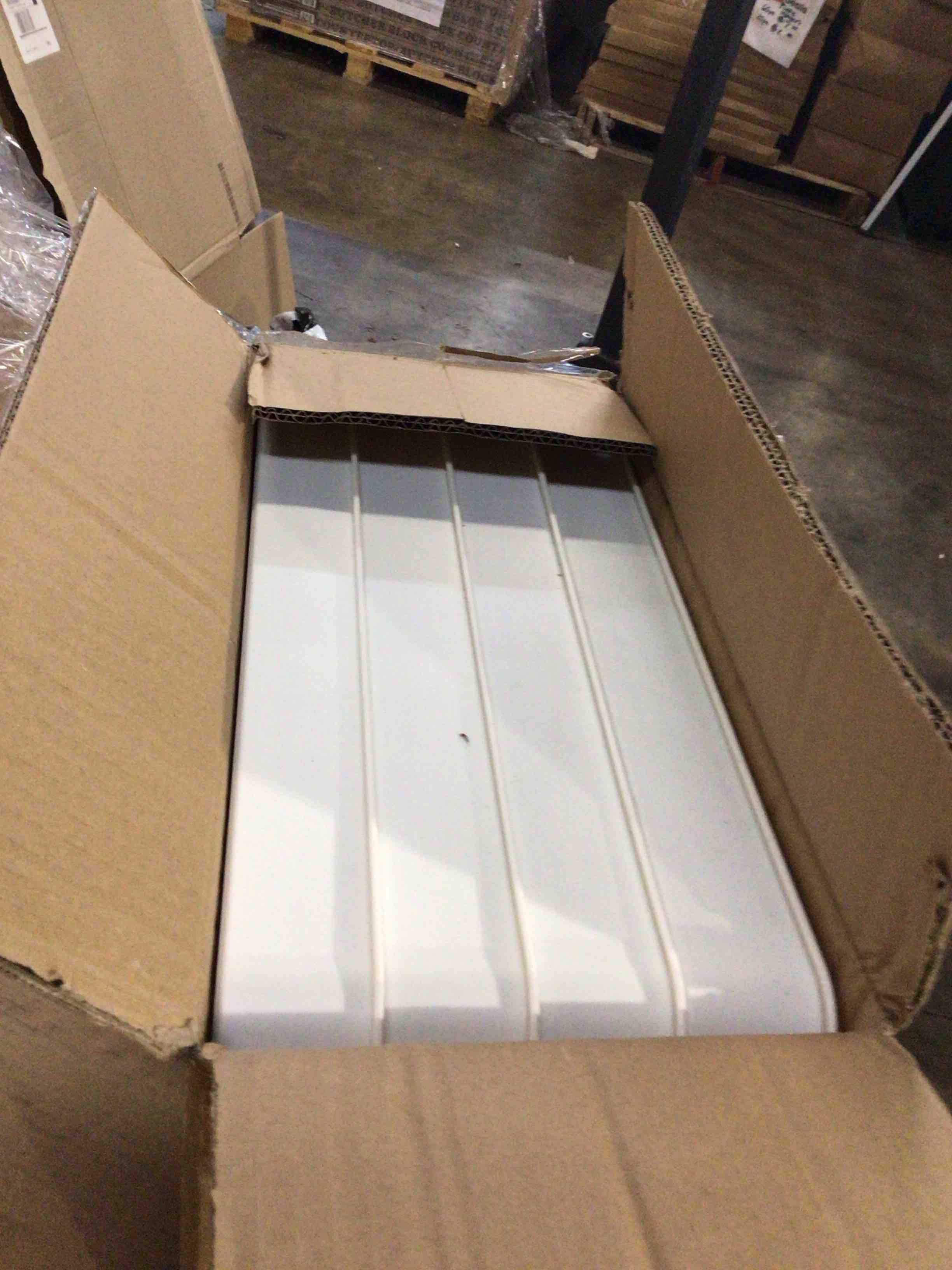 https://s3.amazonaws.com/lotting-images-prod/bidfta/GRA3677518_1758747703323.jpeg