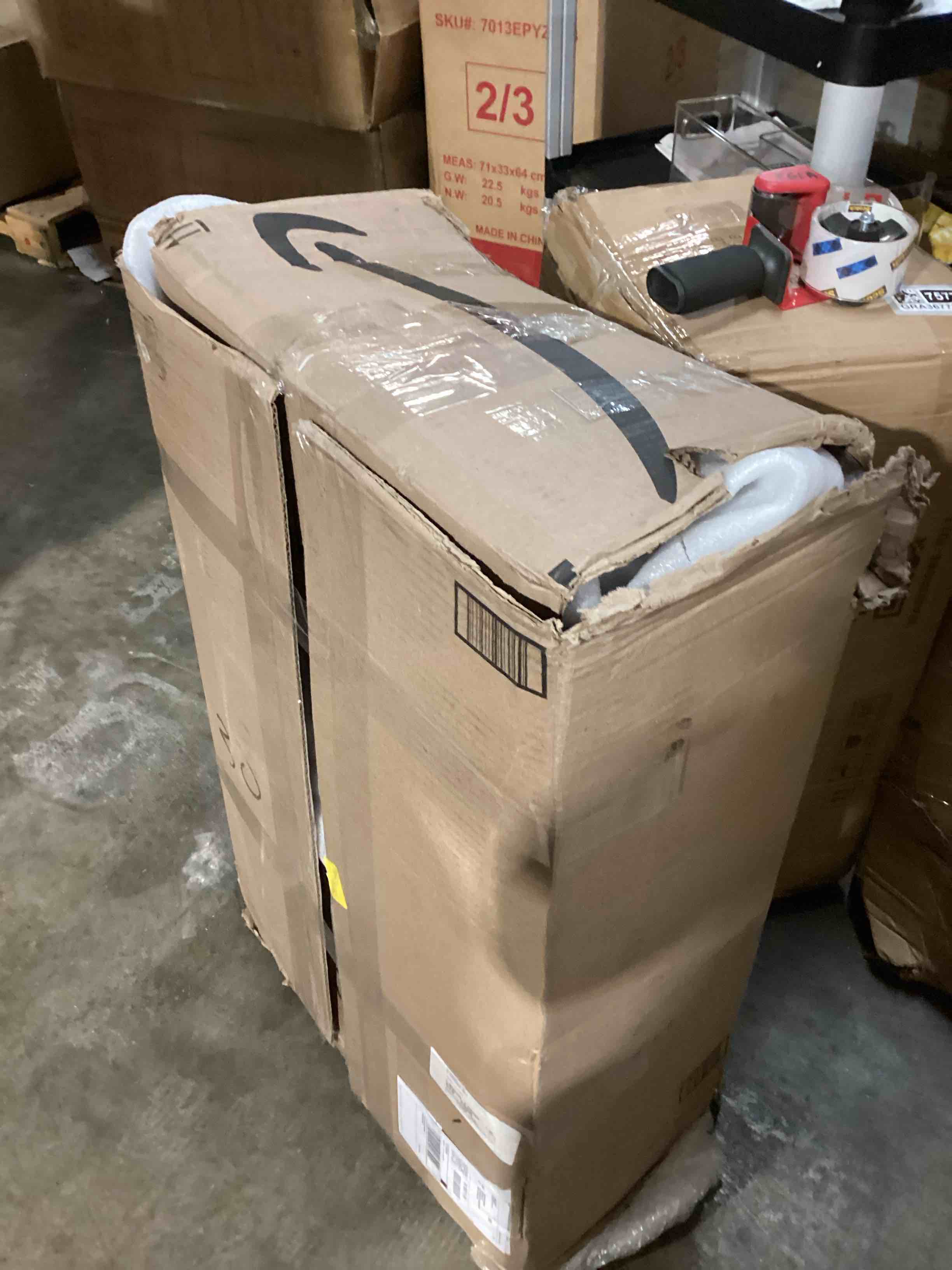 https://s3.amazonaws.com/lotting-images-prod/bidfta/GRA3677576_1758910821500.jpeg