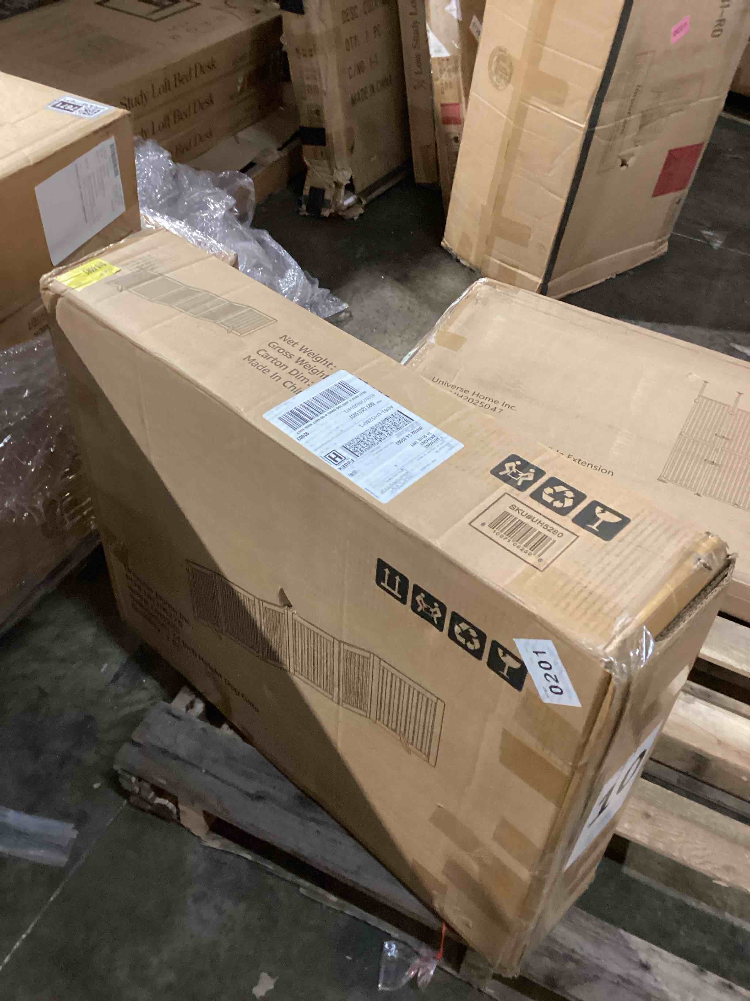 https://s3.amazonaws.com/lotting-images-prod/bidfta/GRA3677668_1759178193618.jpeg