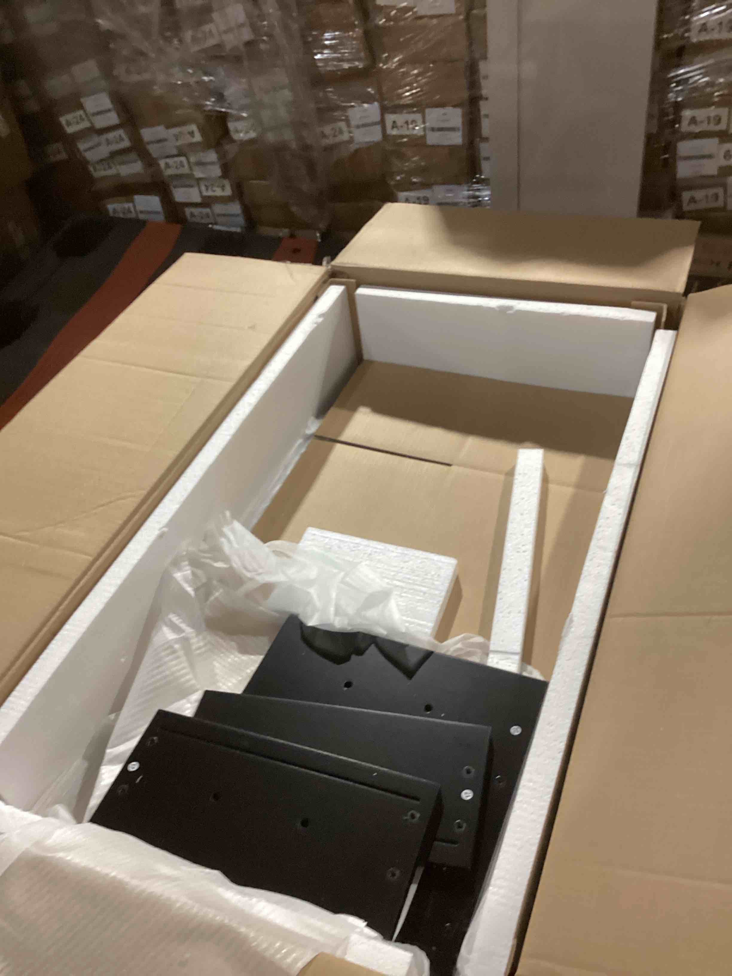 https://s3.amazonaws.com/lotting-images-prod/bidfta/GRA3677786_1759337240064.jpeg