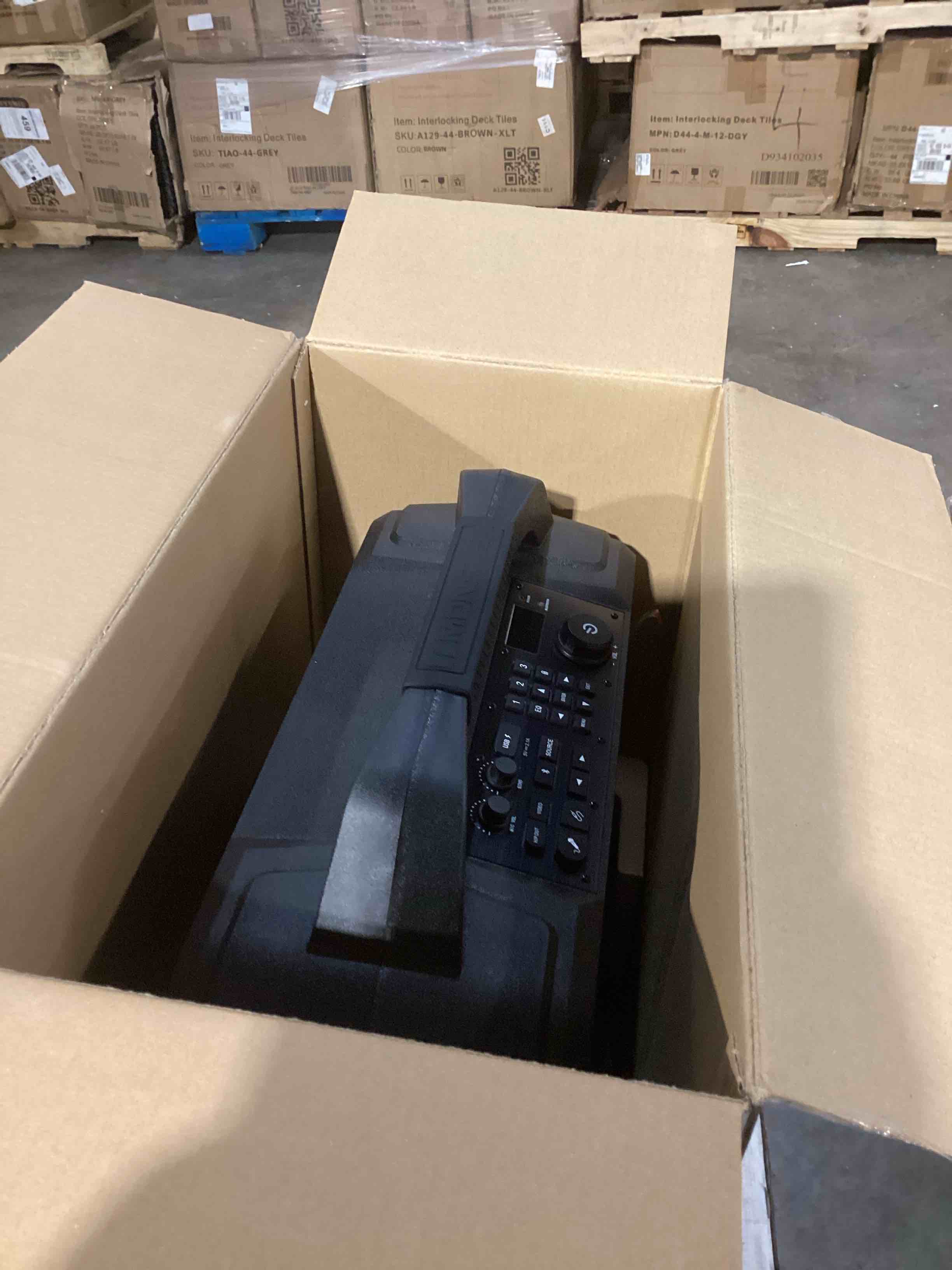 https://s3.amazonaws.com/lotting-images-prod/bidfta/GRA3677935_1759769405376.jpeg