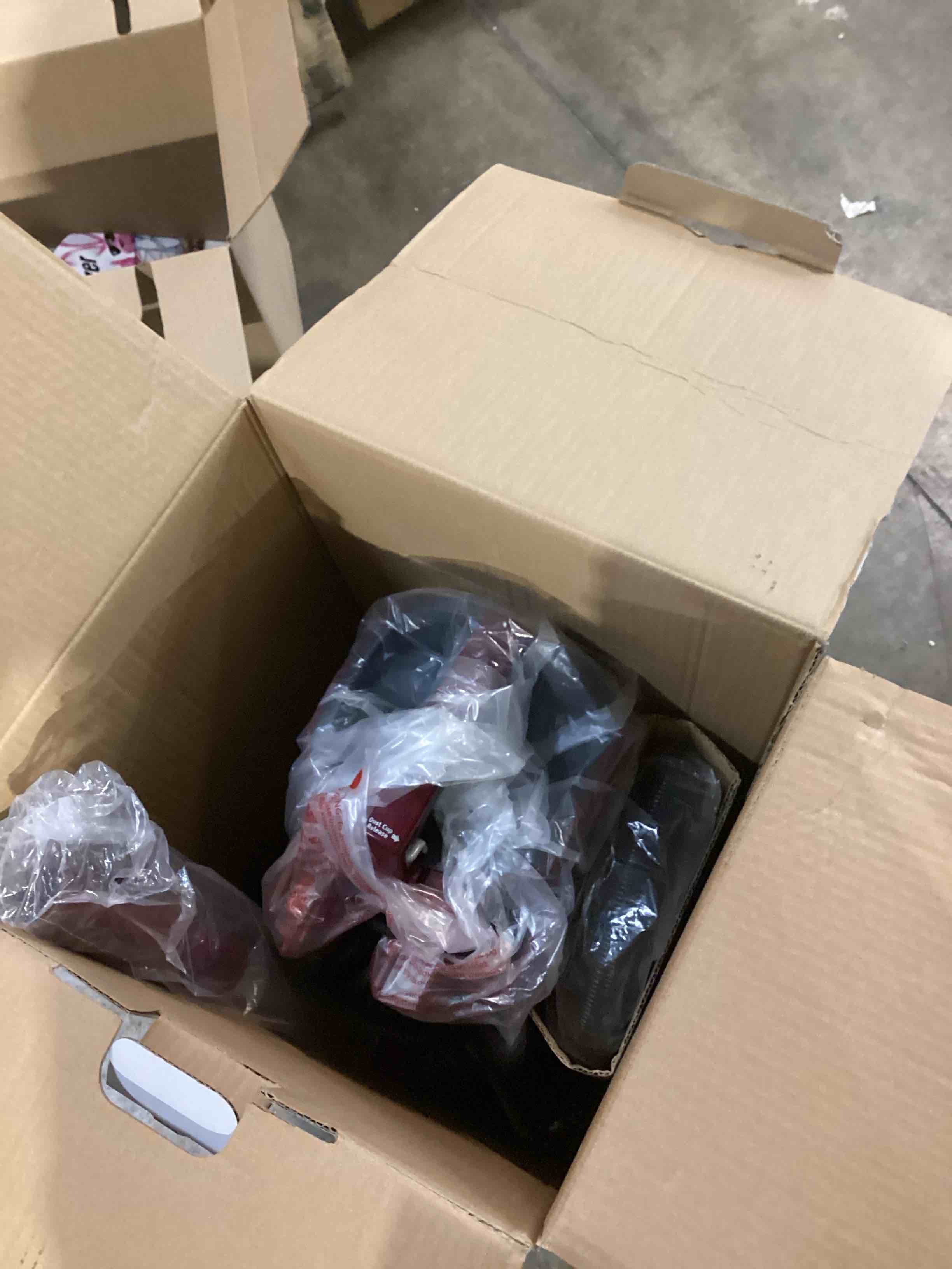https://s3.amazonaws.com/lotting-images-prod/bidfta/GRA3677979_1759849920211.jpeg