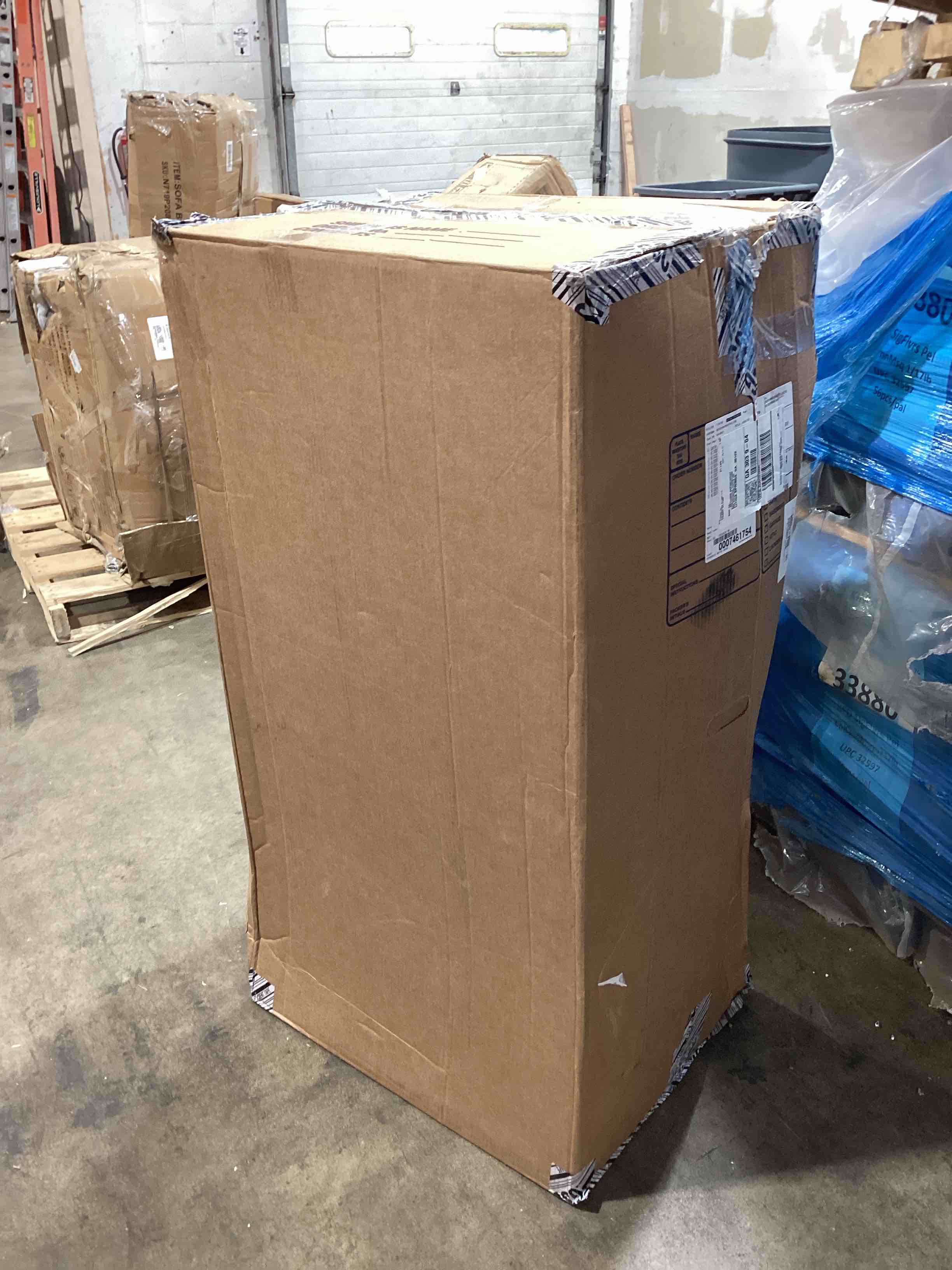 https://s3.amazonaws.com/lotting-images-prod/bidfta/GRA3678174_1760368099621.jpeg