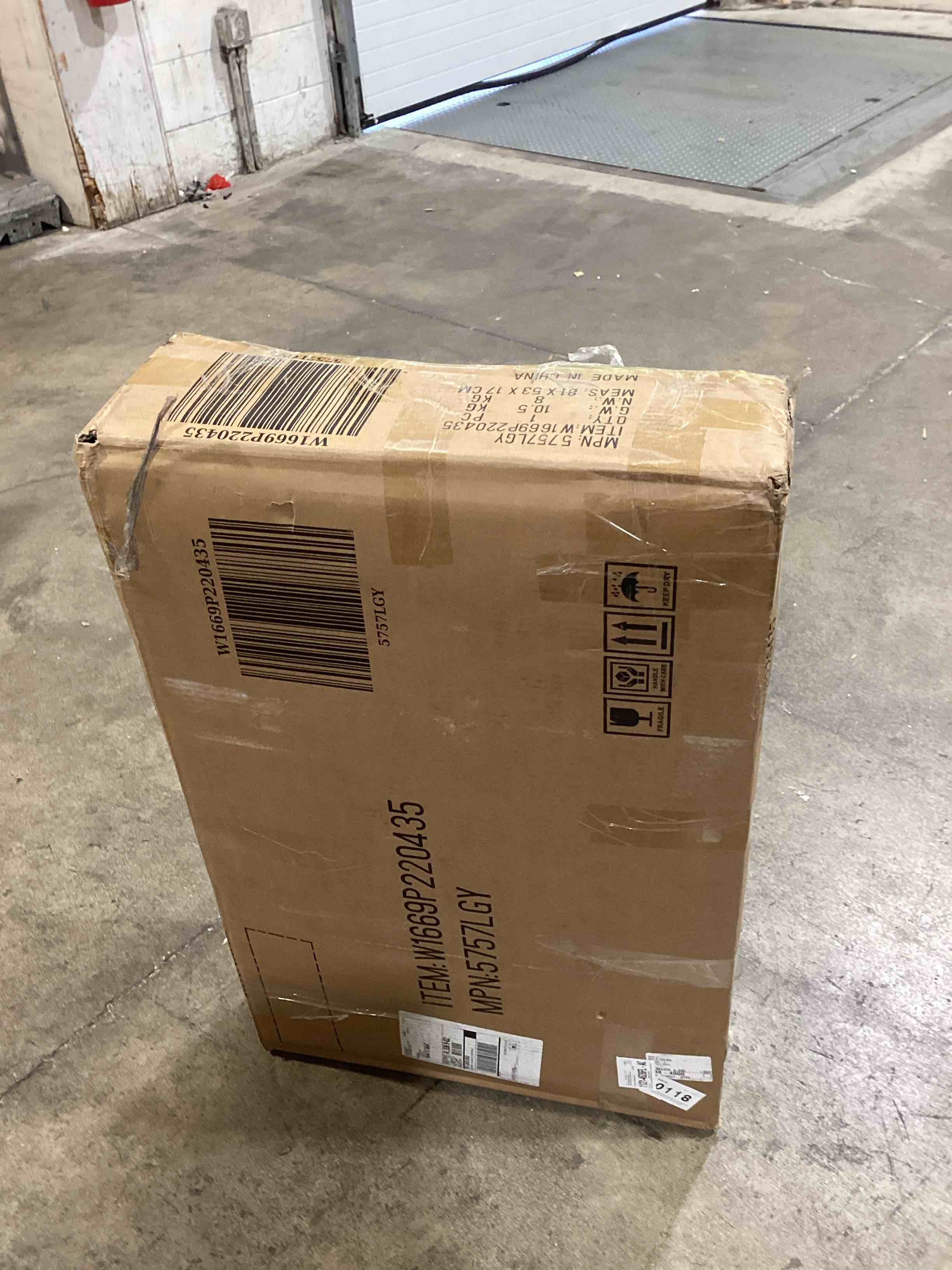 https://s3.amazonaws.com/lotting-images-prod/bidfta/GRA3678204_1760457017293.jpeg