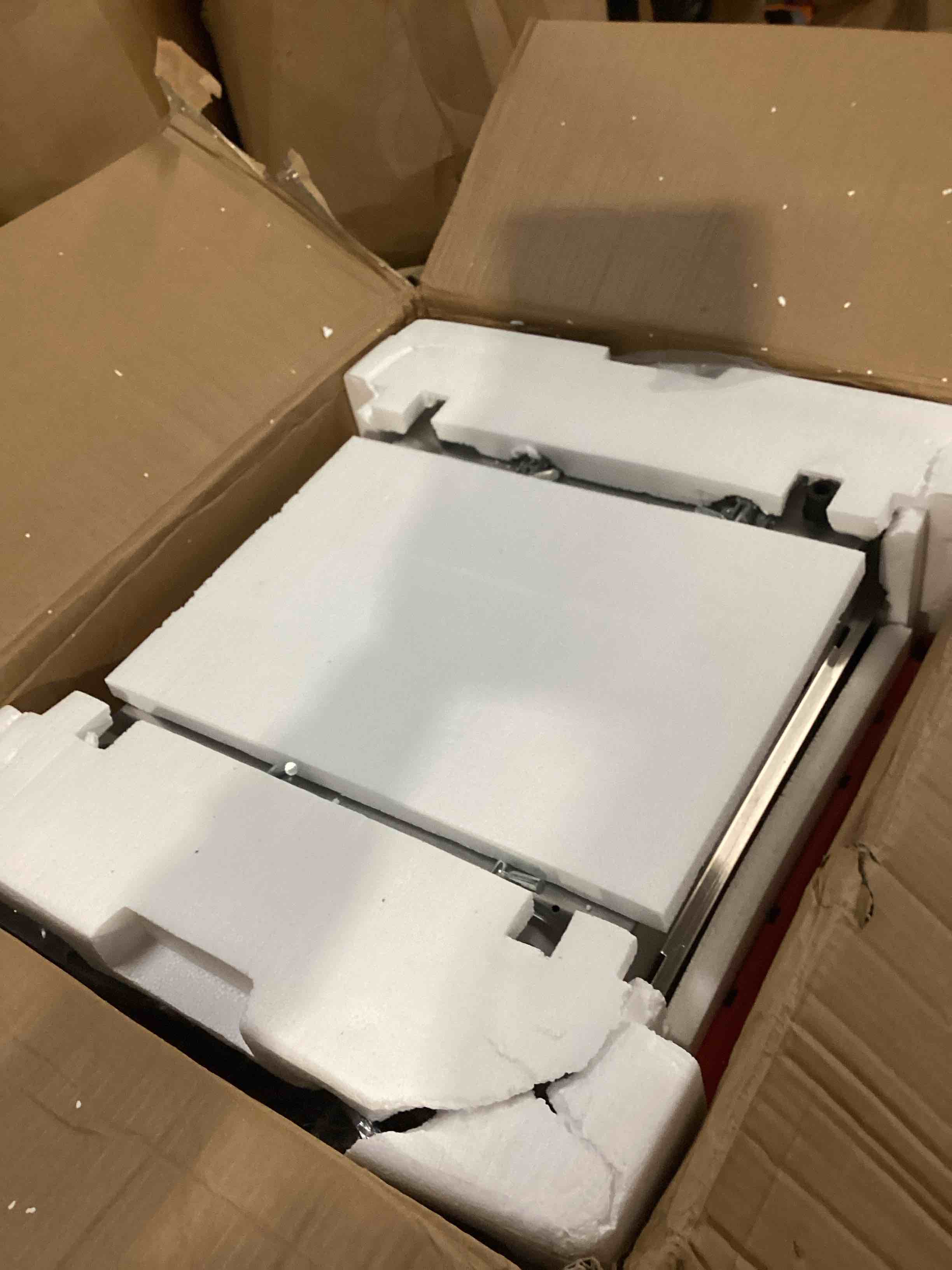 https://s3.amazonaws.com/lotting-images-prod/bidfta/GRA3678247_1760536722709.jpeg