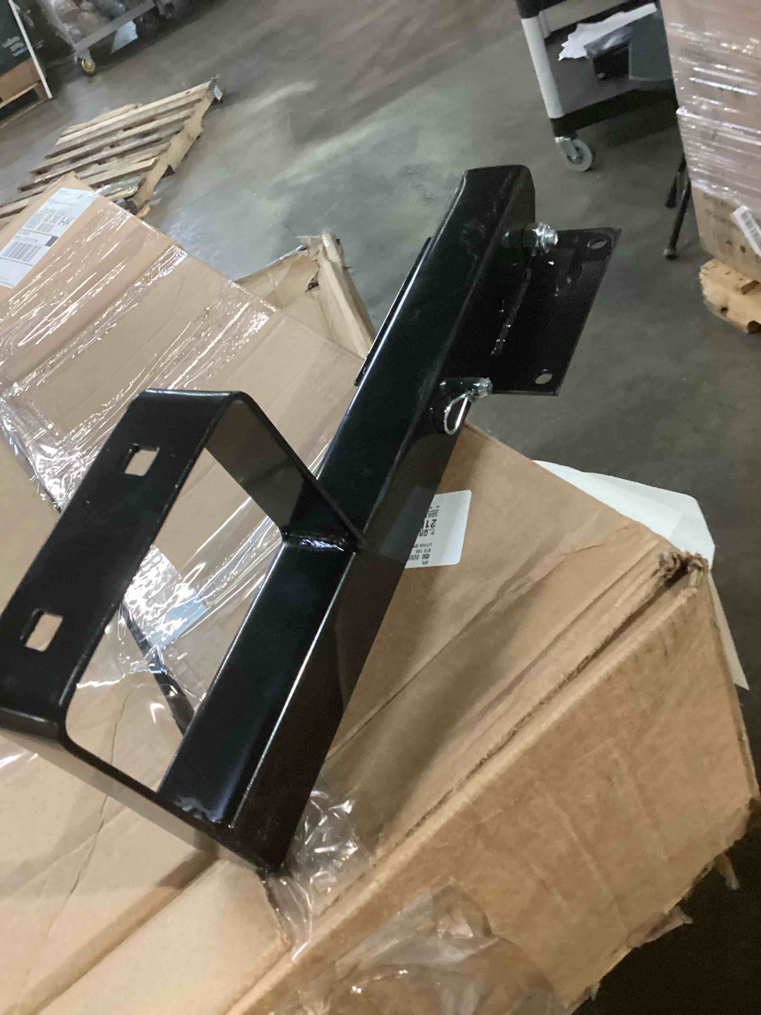 https://s3.amazonaws.com/lotting-images-prod/bidfta/GRA3678289_1760559027187.jpeg