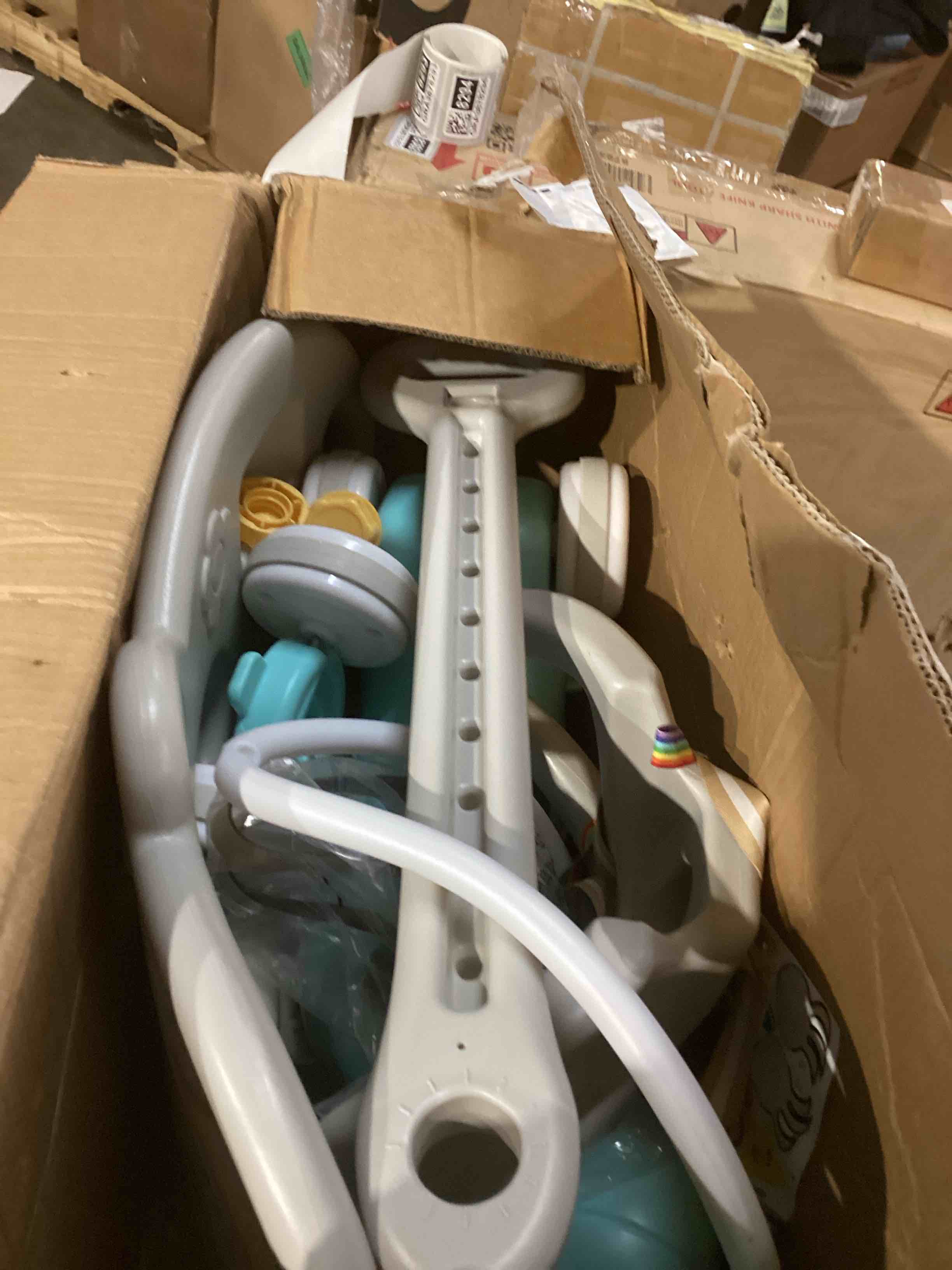 https://s3.amazonaws.com/lotting-images-prod/bidfta/GRA3678297_1760552200513.jpeg