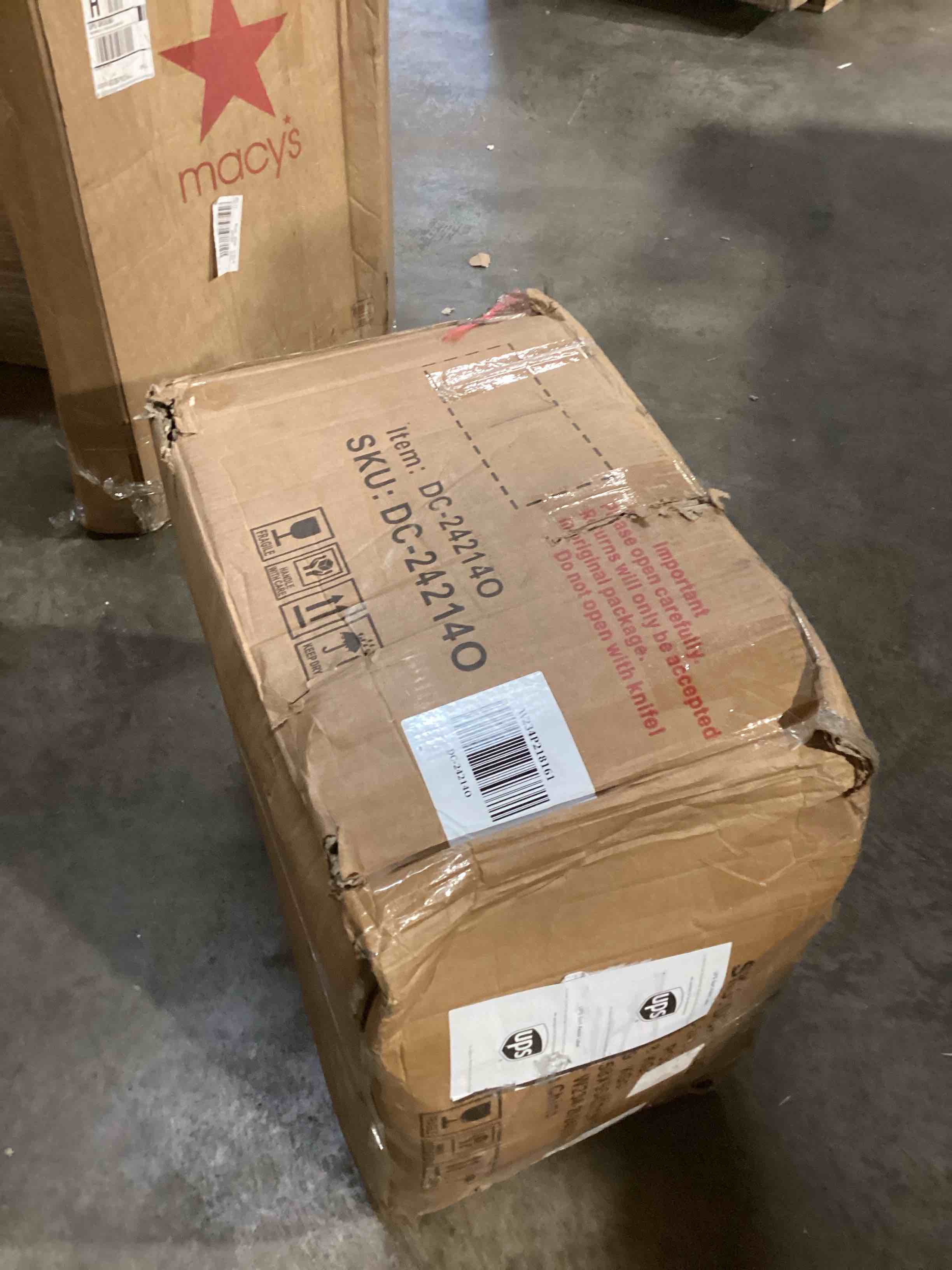 https://s3.amazonaws.com/lotting-images-prod/bidfta/GRA3678340_1760629211418.jpeg
