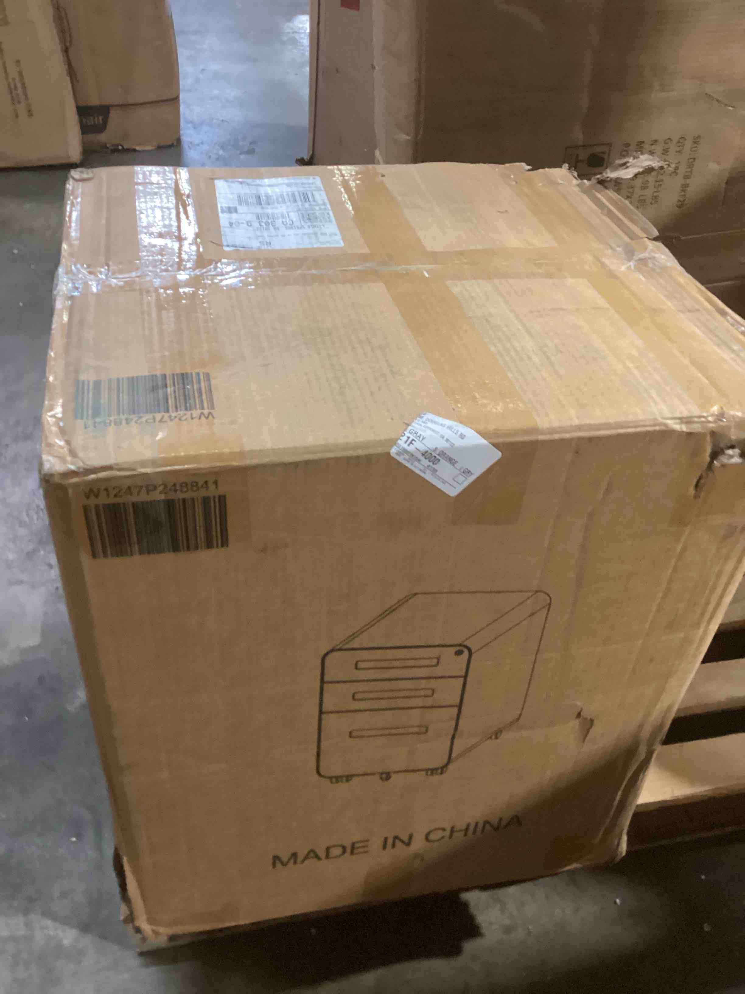 https://s3.amazonaws.com/lotting-images-prod/bidfta/GRA3678387_1760730249845.jpeg