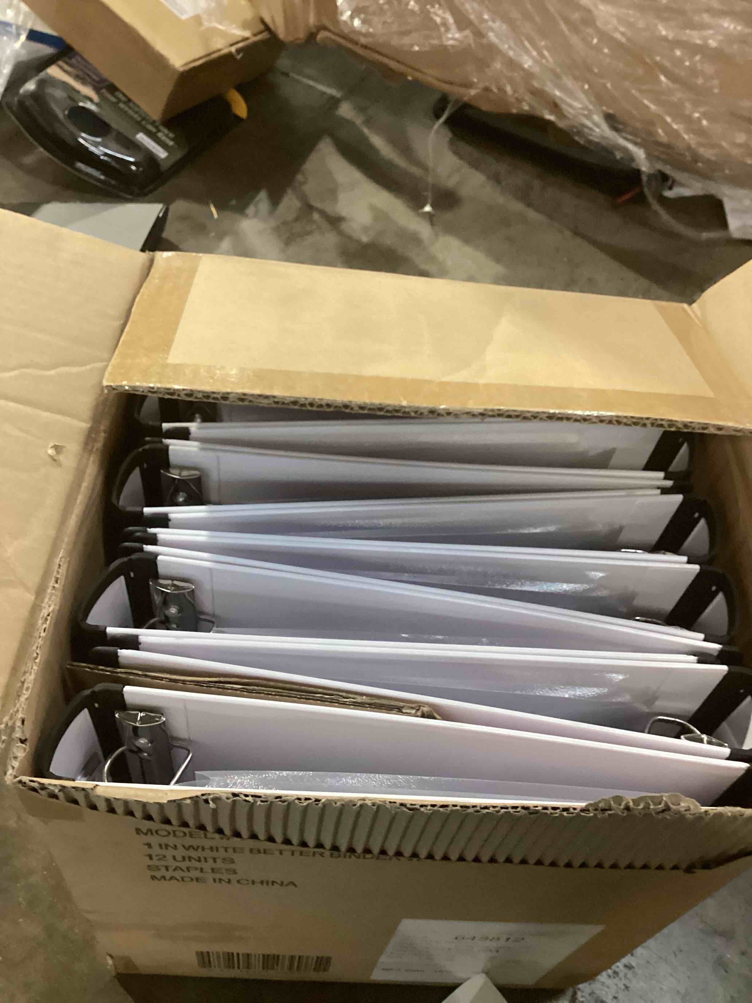 https://s3.amazonaws.com/lotting-images-prod/bidfta/GRA3678419_1760977376523.jpeg