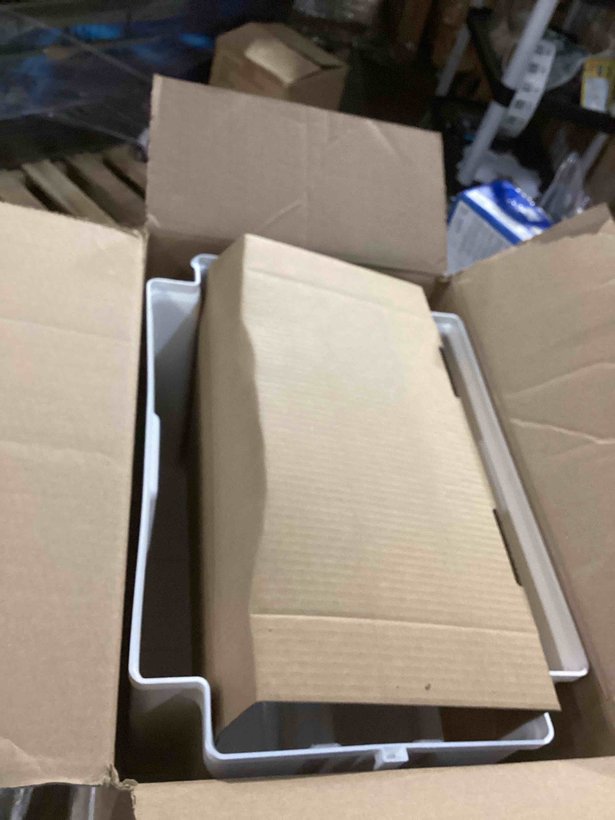 https://s3.amazonaws.com/lotting-images-prod/bidfta/GRA3678426_1760975615915.jpeg