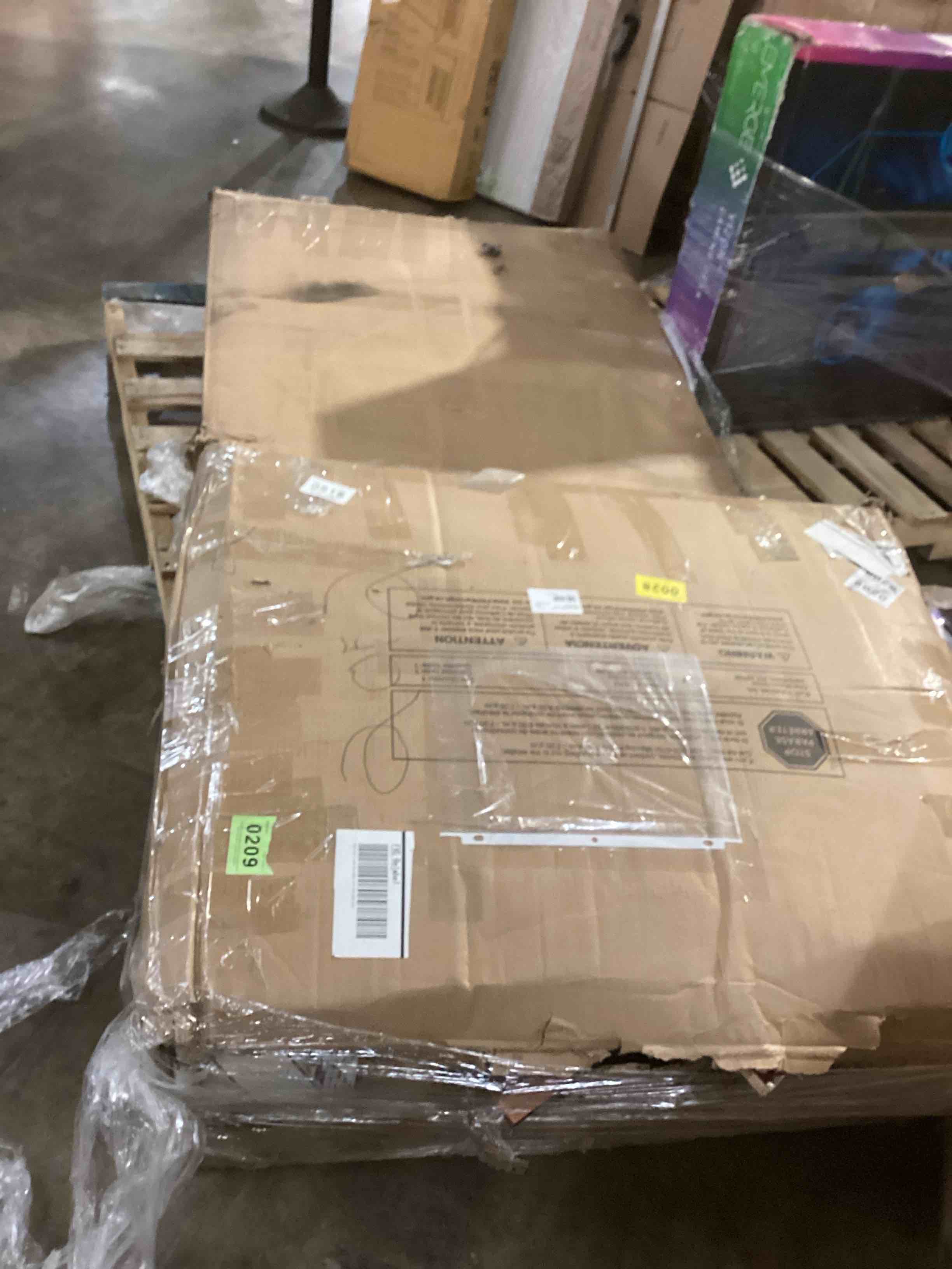 https://s3.amazonaws.com/lotting-images-prod/bidfta/GRA3678431_1760974637073.jpeg