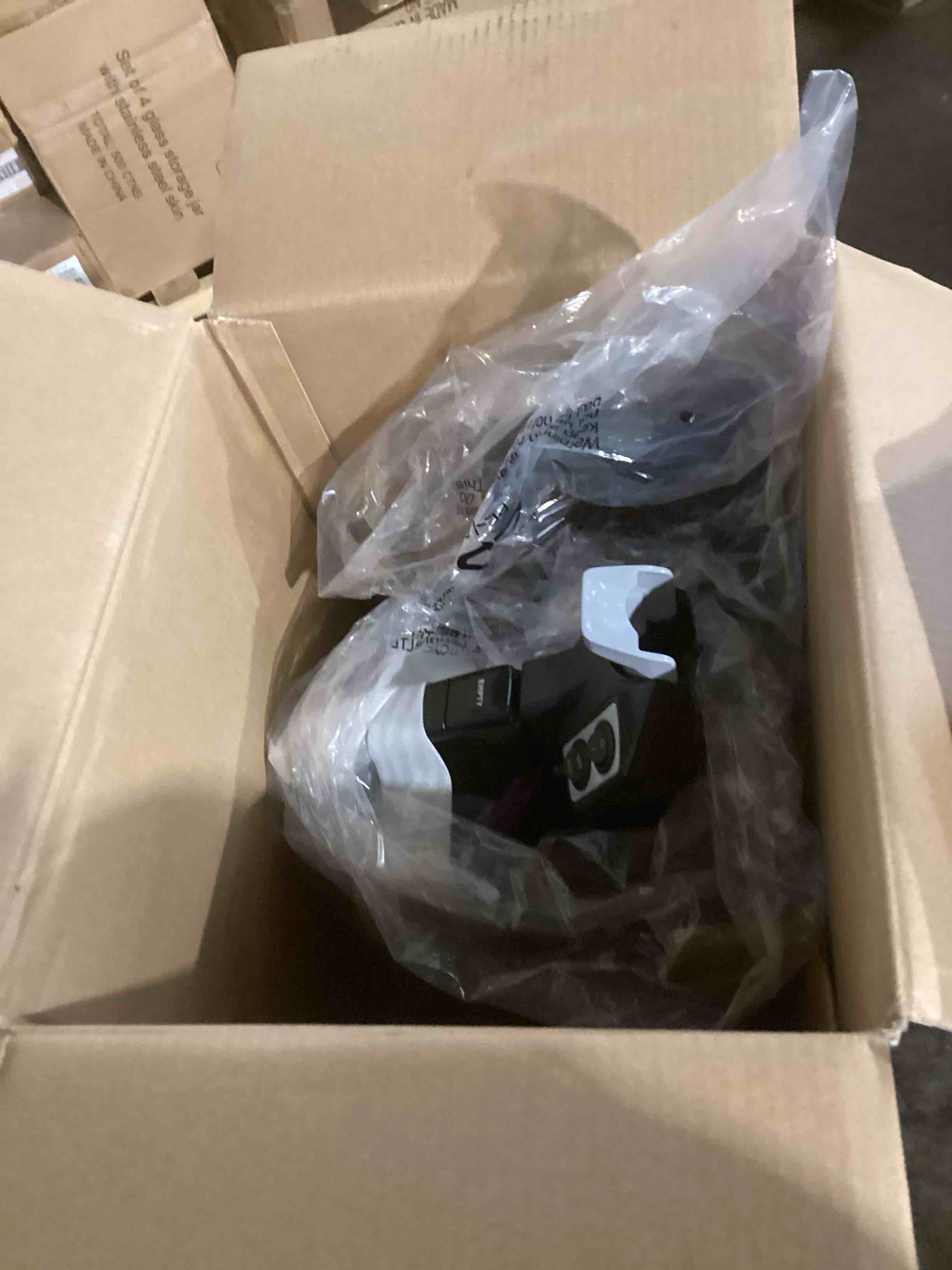 https://s3.amazonaws.com/lotting-images-prod/bidfta/GRA3678664_1761145073391.jpeg