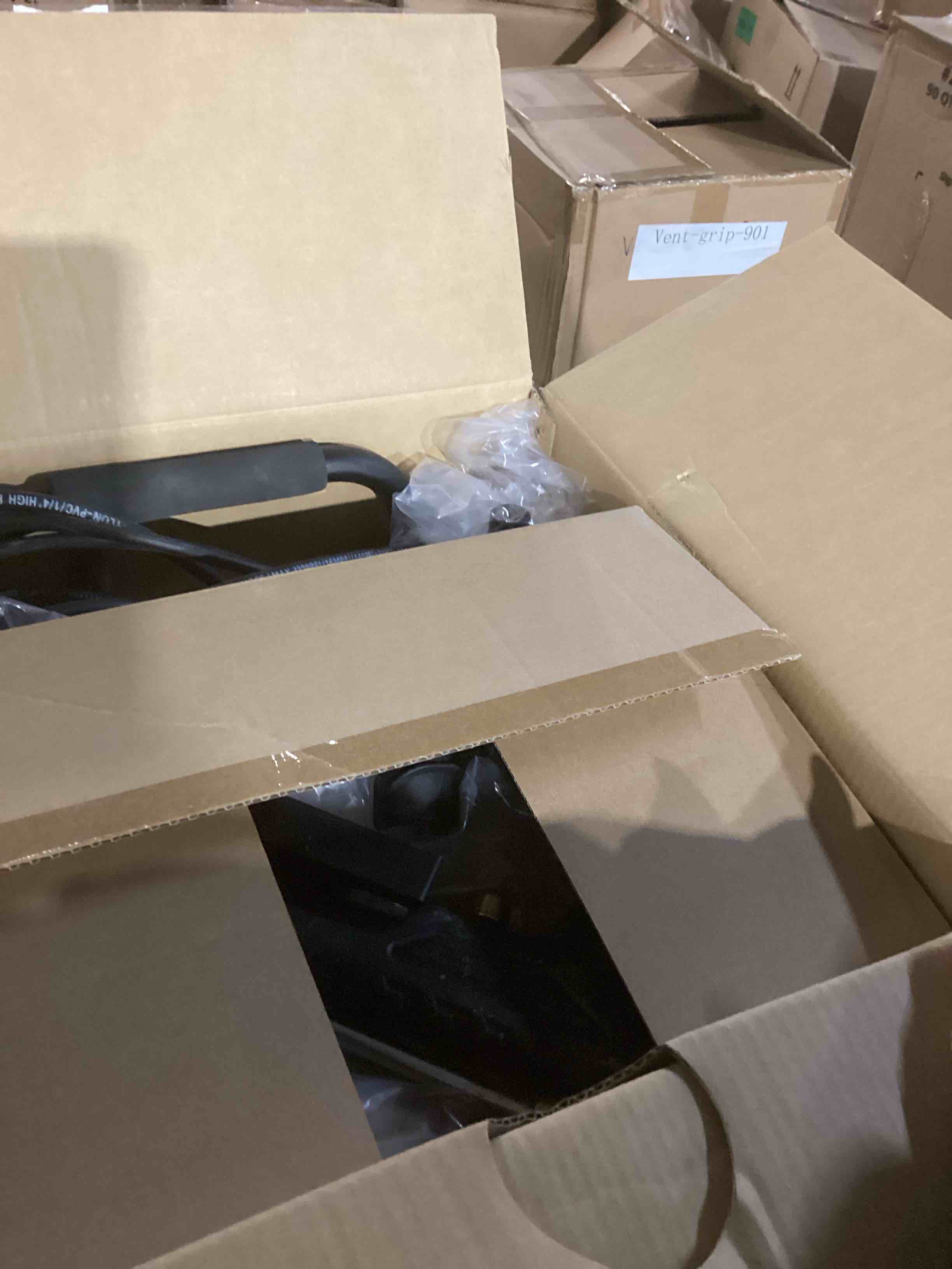 https://s3.amazonaws.com/lotting-images-prod/bidfta/GRA3678666_1761143787422.jpeg
