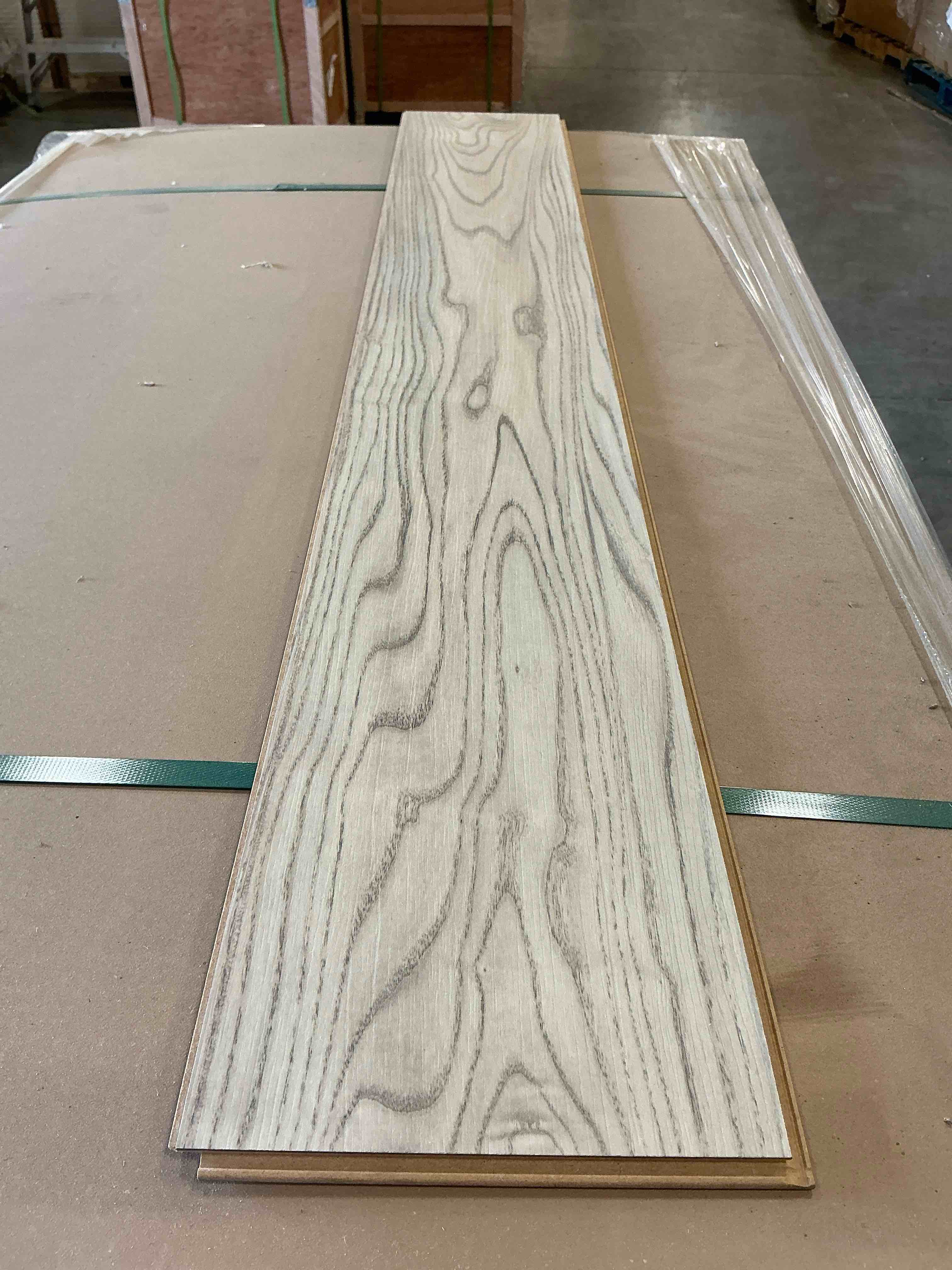 1,237.03 sq ft 7.5 x 50.75 7mm laminate flooring your bid per sq ft 